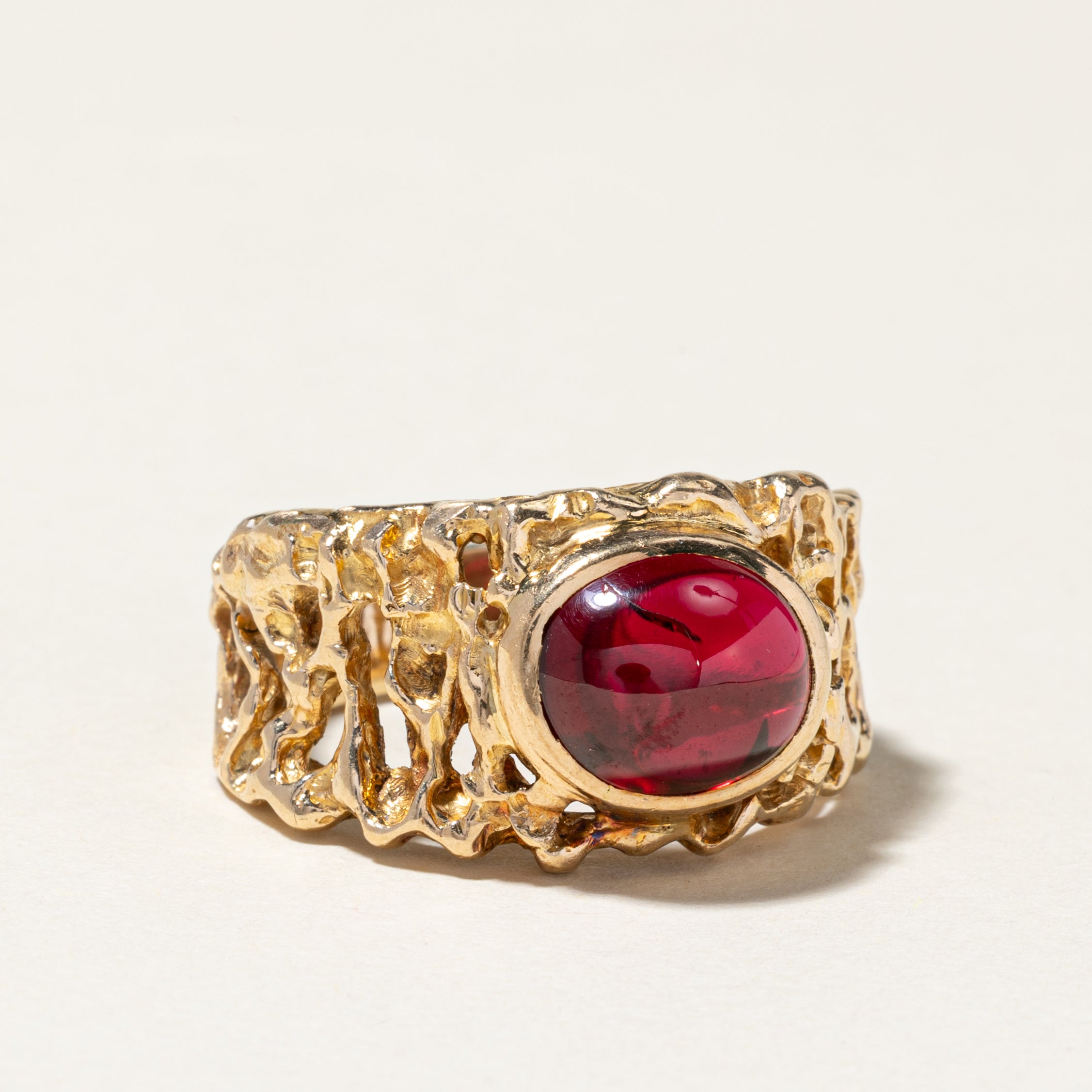 14K Gold Cabochon Cut Synthetic Ruby Cocktail Ring - 4.80ct Vintage Style Statement Jewelry for Women | Size 9.5 | Perfect for Evening Parties, Date Nights & Special Occasions