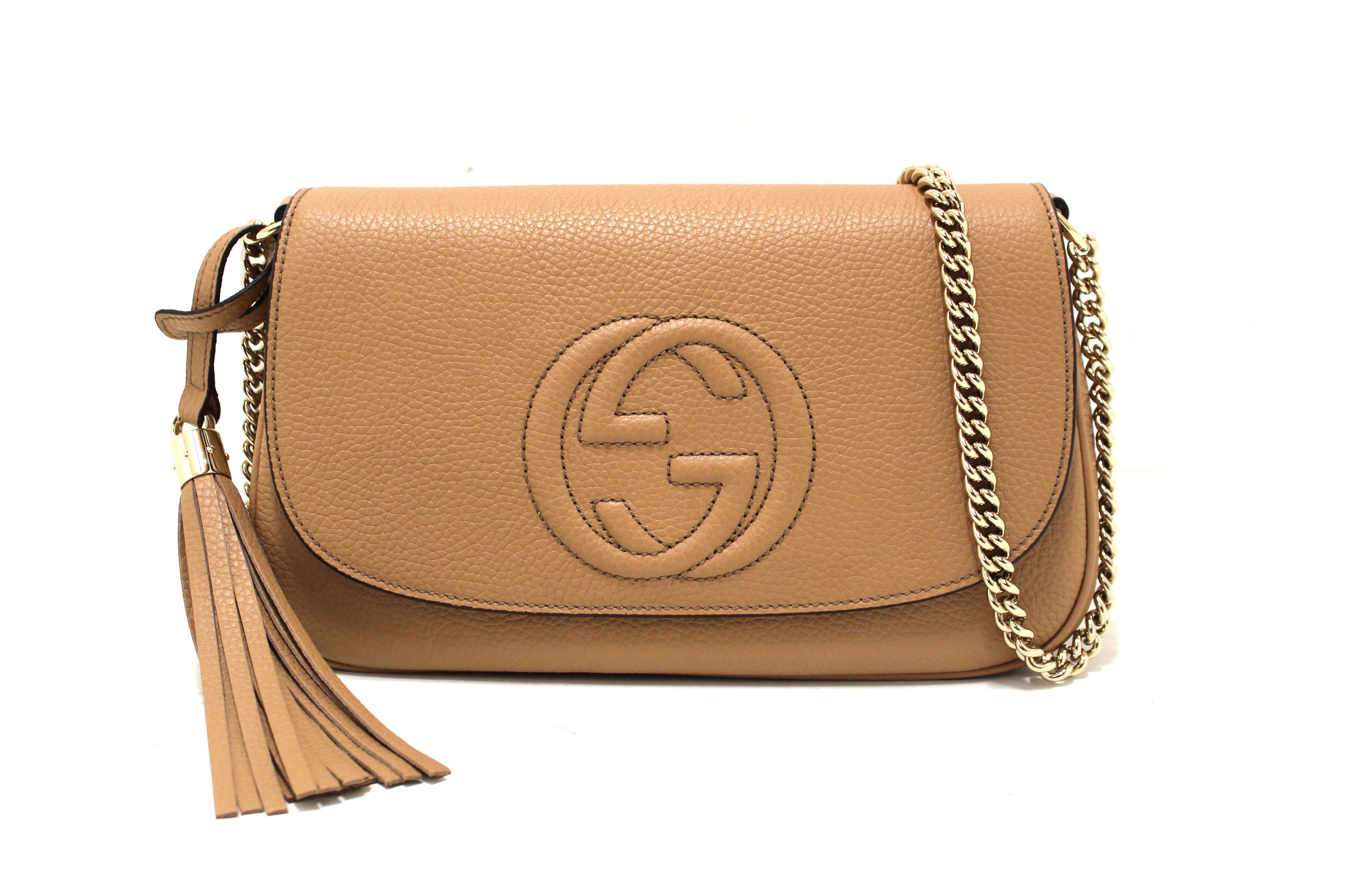 Authentic NEW Gucci Beige Pebbled Calfskin Medium Soho Flap Crossbody Bag - Luxury Designer Handbag for Women, Perfect for Date Night & Everyday Use