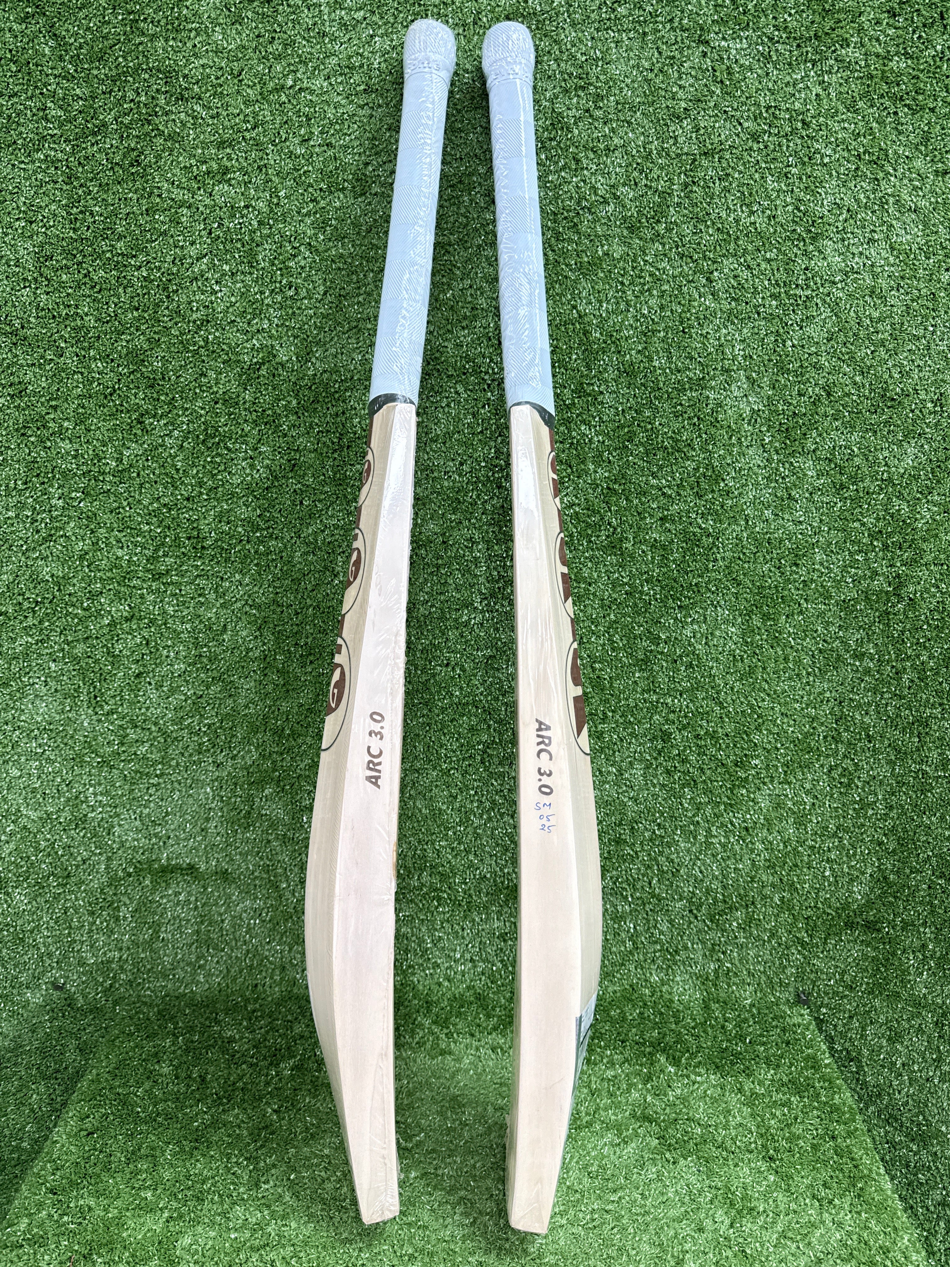 SG Sunny Tonny Arc 3.0 English Willow Cricket Bat - Premium Grade for Professional Players - Perfect for Matches & Practice Sessions