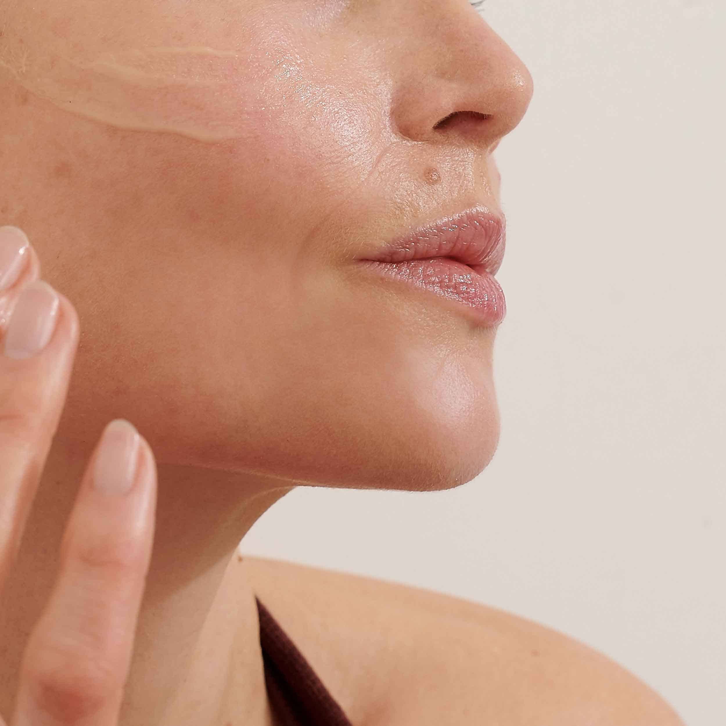 Balance Me Hydrate + Glow Bio-Active Skincare Duo - Vitamin C Repair Serum & Collagen Boost Moisturizer - Vegan & Cruelty-Free - Smooth Complexion & Reduce Hyperpigmentation - Perfect for Daily Skincare Routine & Nighttime Skin Repair