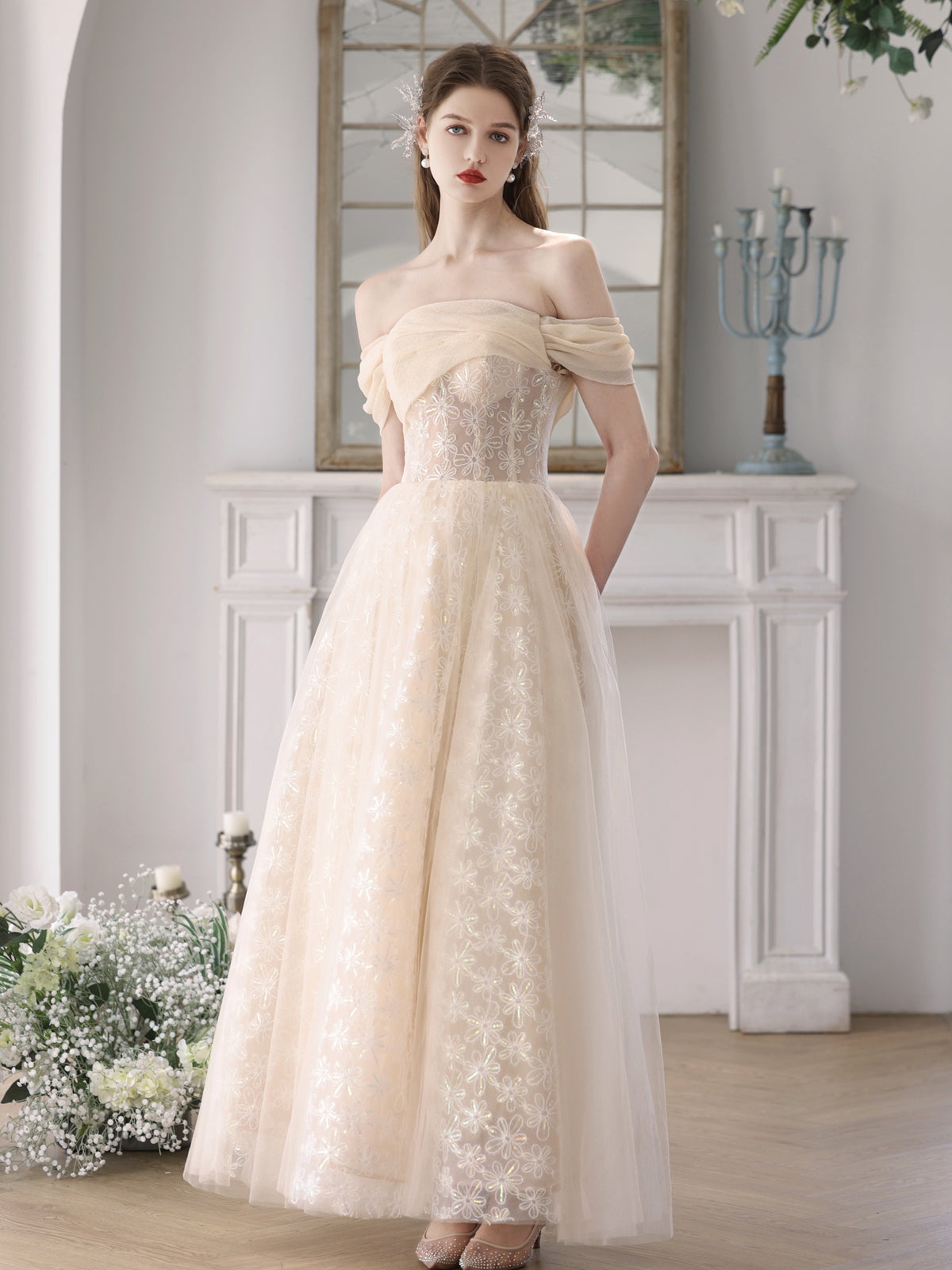 Elegant Champagne A-Line Tulle Lace Long Prom Dress for Women - Formal Evening Gown for Homecoming, Wedding, and Special Occasions