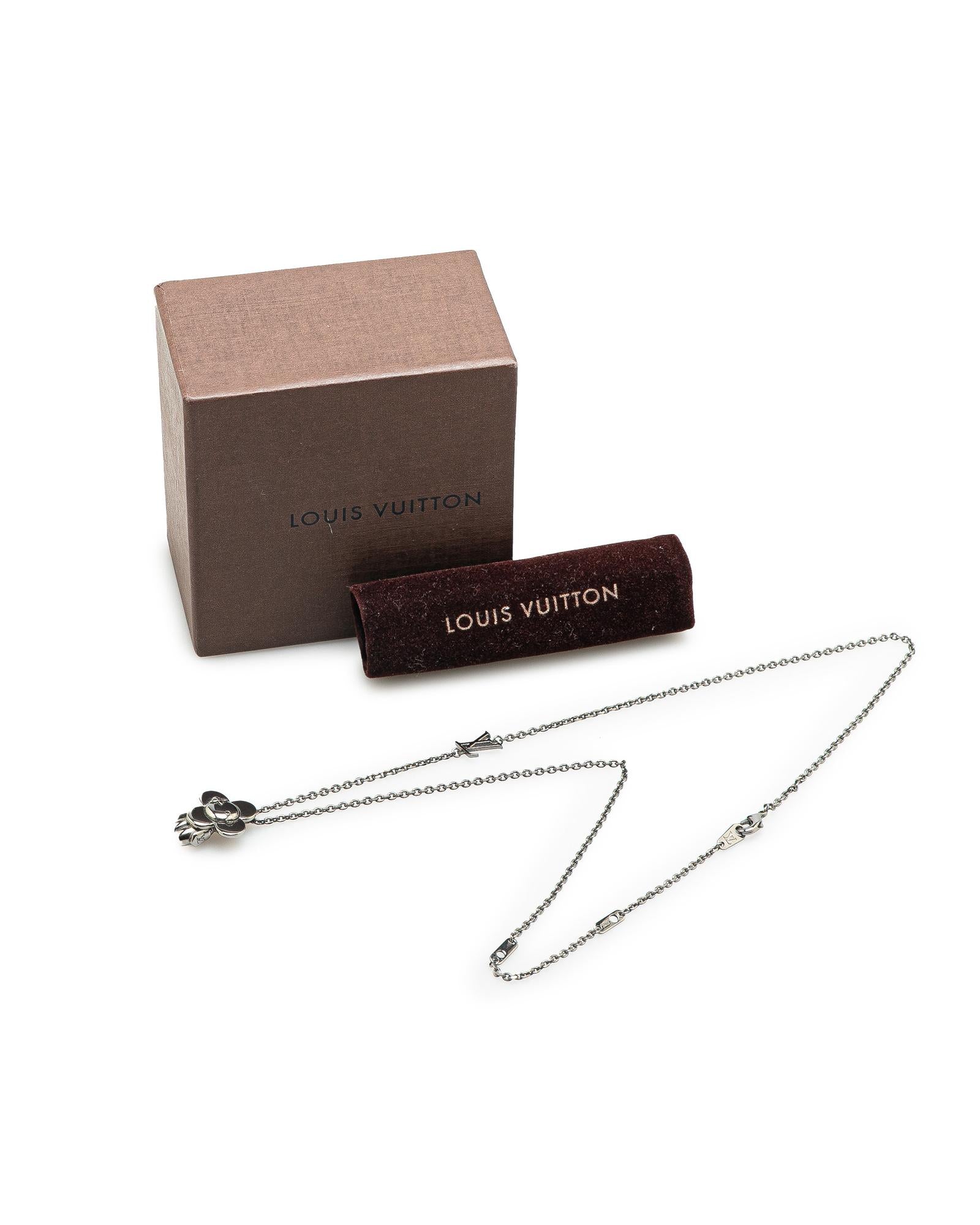 Elegant Brass Ruthenium Pendant Necklace with Secure Lobster Claw Clasp - Perfect for Everyday Wear, Date Nights & Special Occasions