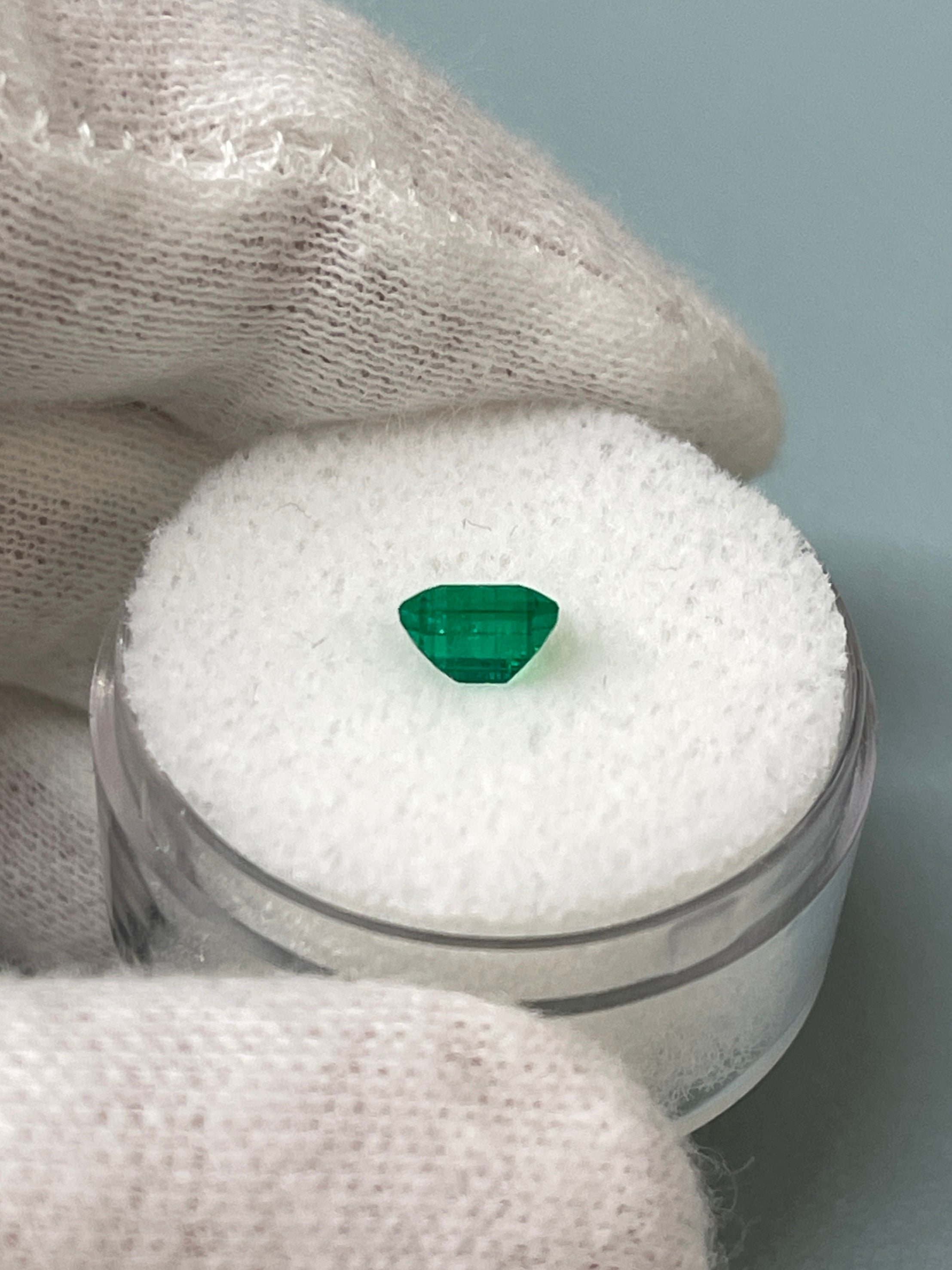 0.90 Carat AAA+ Colombian Loose Emerald - 5.8x5.4mm Asscher Cut Fine Gemstone for Jewelry Making & Engagement Rings