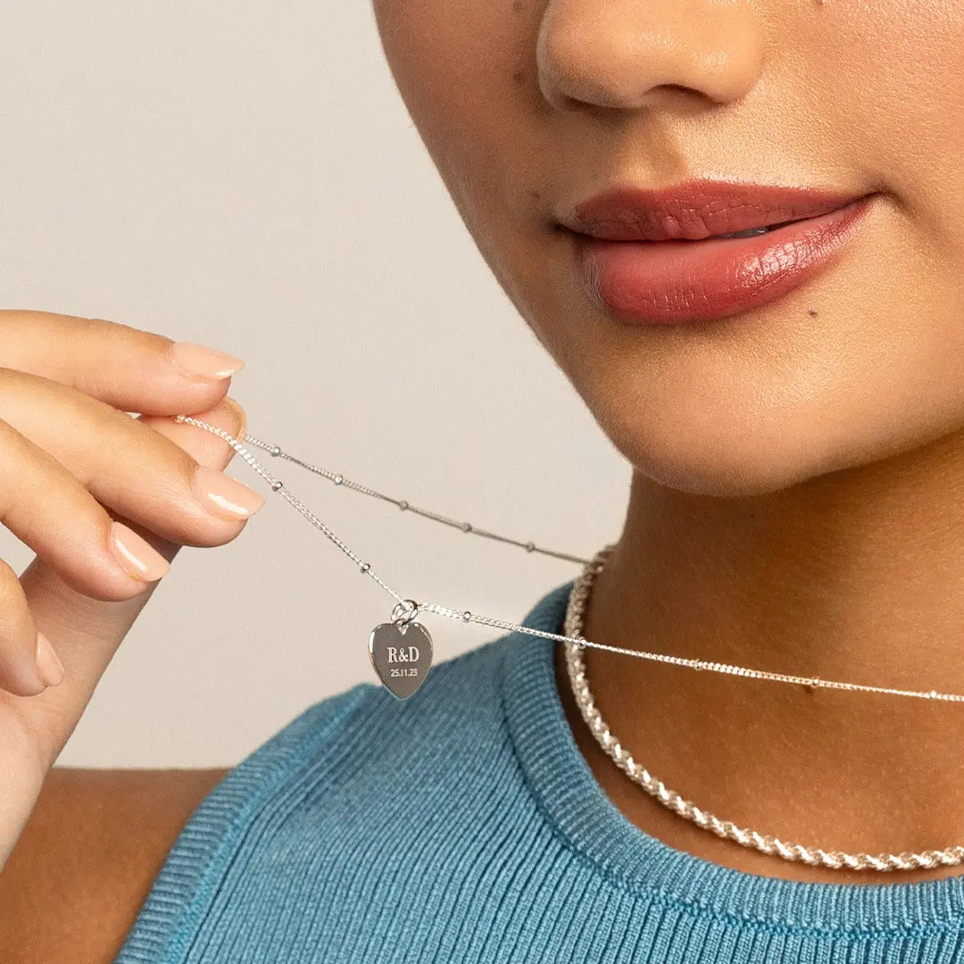 Etch Behold Heart Charm Necklace - Elegant Silver Pendant for Women - Perfect for Valentine's Day Gifts & Romantic Occasions