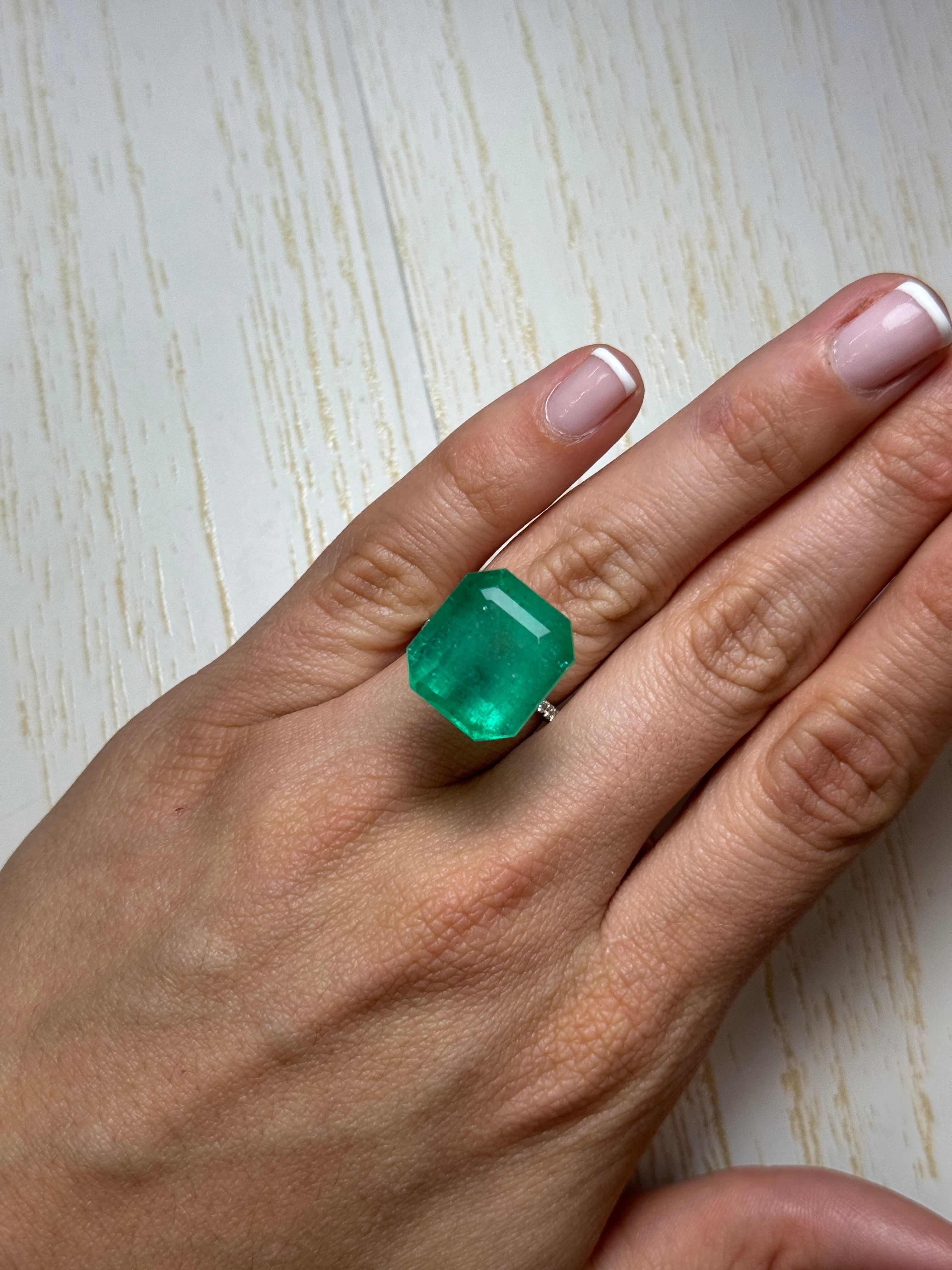 23.85 Carat Natural Colombian Emerald Loose Gemstone - 17x15.6mm Emerald Cut for Jewelry Making & Engagement Rings