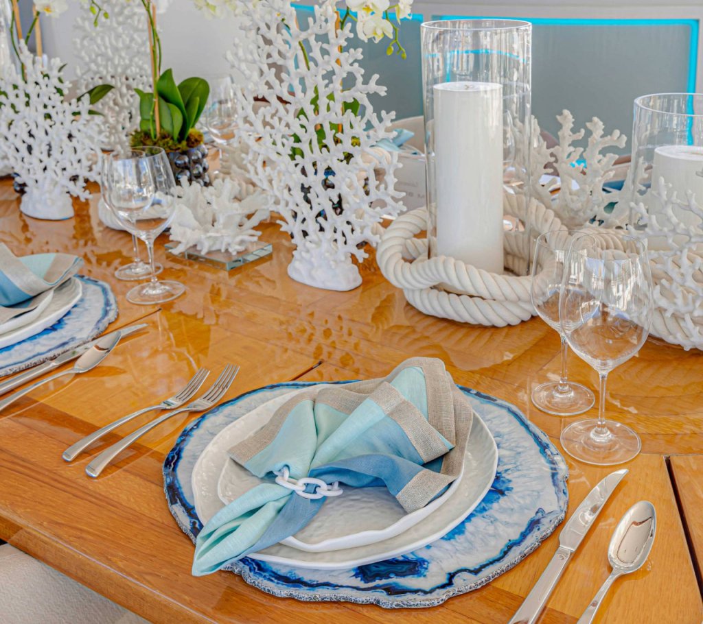 Blue Marine-Themed Placemat Set of 4 - Waterproof Non-Slip Table Mats for Dining Room, Kitchen, or Outdoor Picnic Use