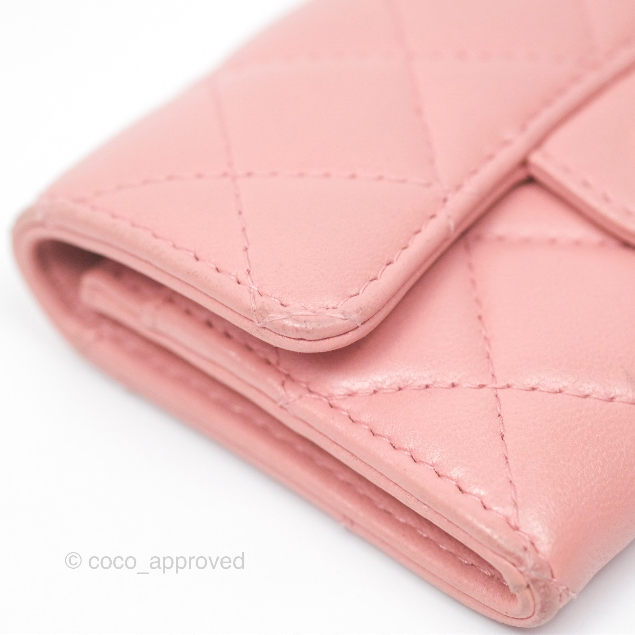 Chanel Classic Flap Card Holder in Pink Quilted Lambskin with Gold Hardware - Luxury Wallet for Women, Perfect for Everyday Use & Special Occasions