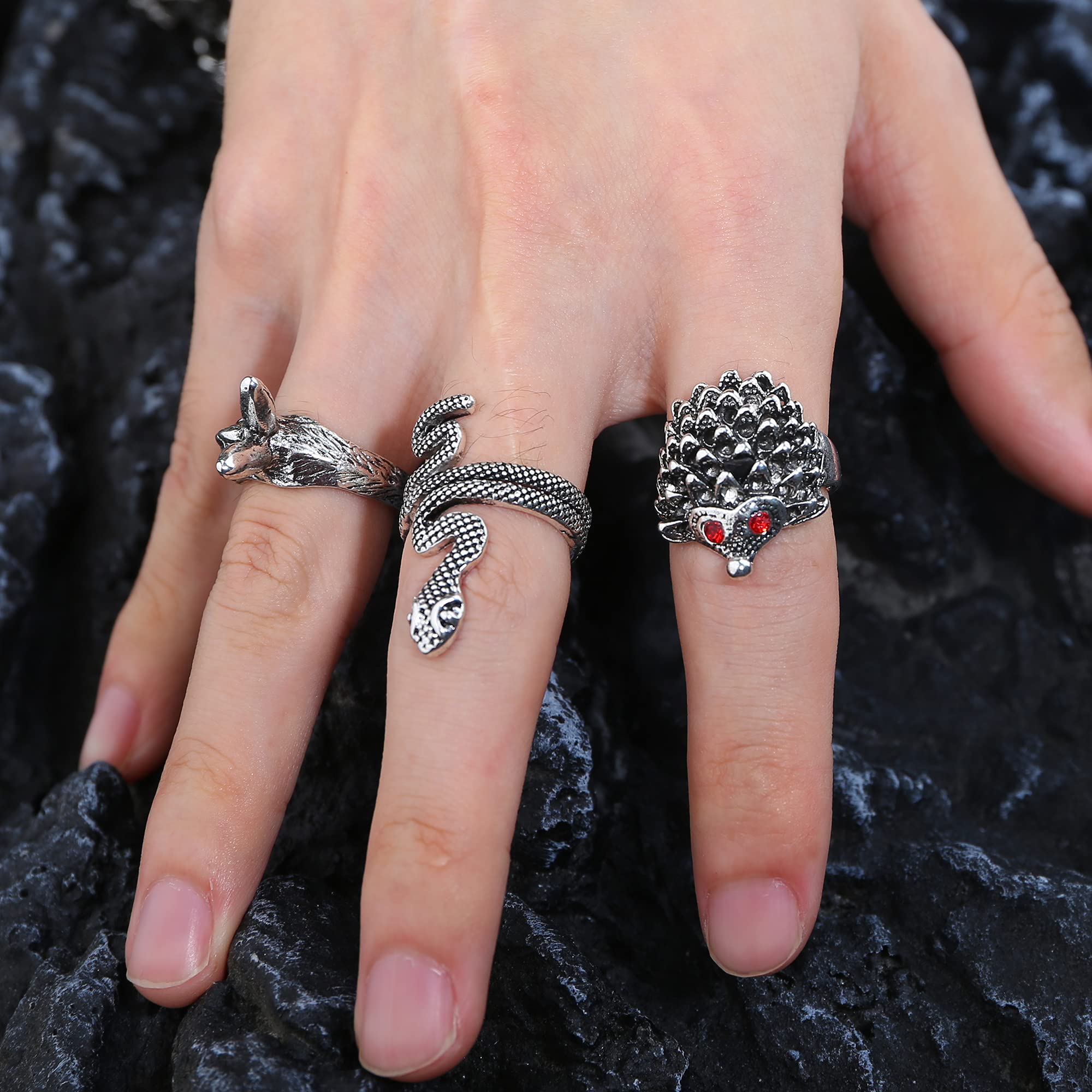 16Pcs Gothic Open Rings Set for Men & Women - Punk Adjustable Snake Dragon Claw Animal Rings - Vintage Goth Skull Rings - Perfect for Punk Fashion, Indie Aesthetic & Gothic Jewelry Collection