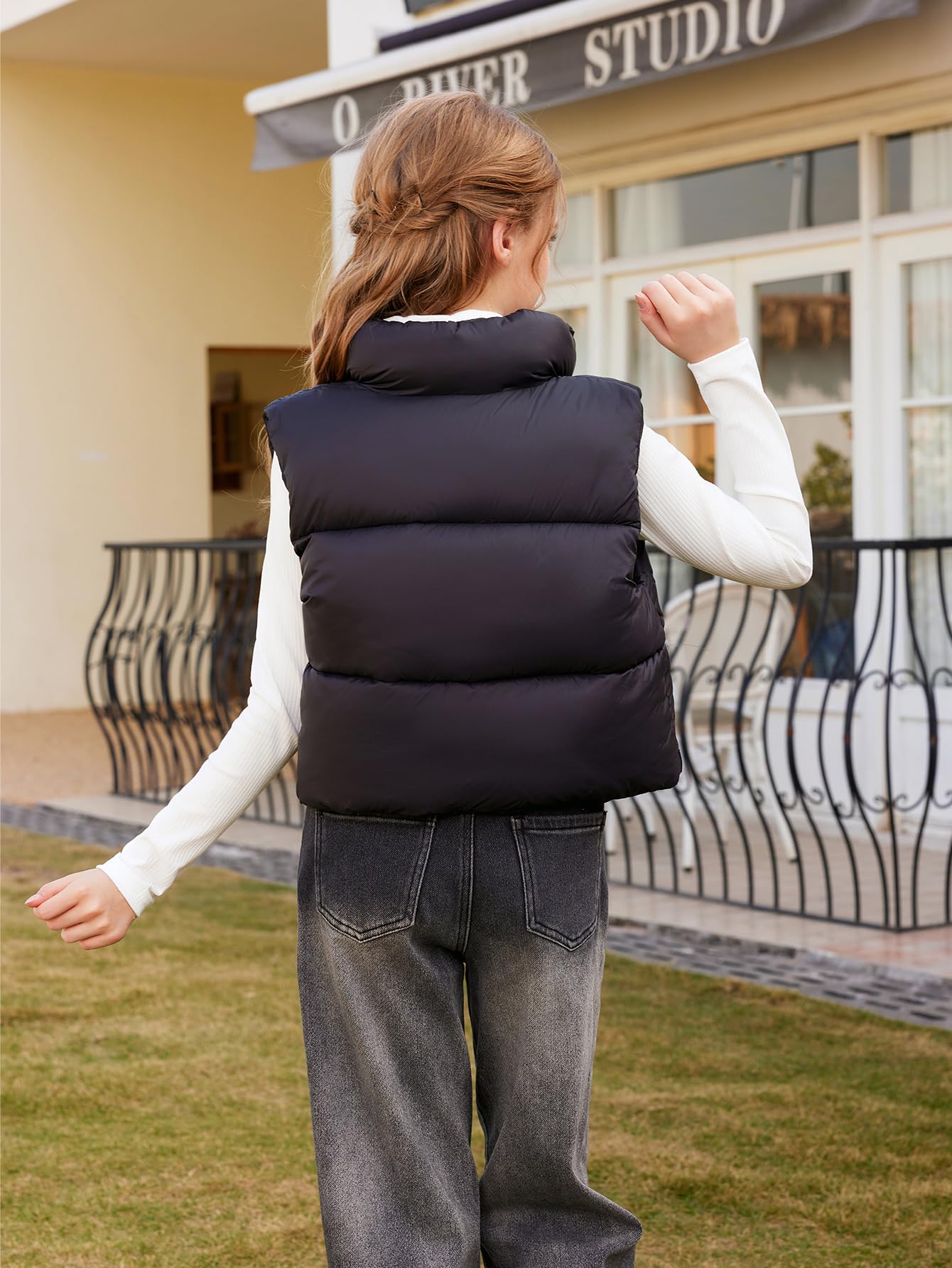 SOLY HUX Women's Sleeveless Puffer Vest - Lightweight Quilted Down Jacket, Funnel Neck Zip Up Outerwear for Winter, Fall & Spring - Perfect for Casual Wear, Layering & Outdoor Activities