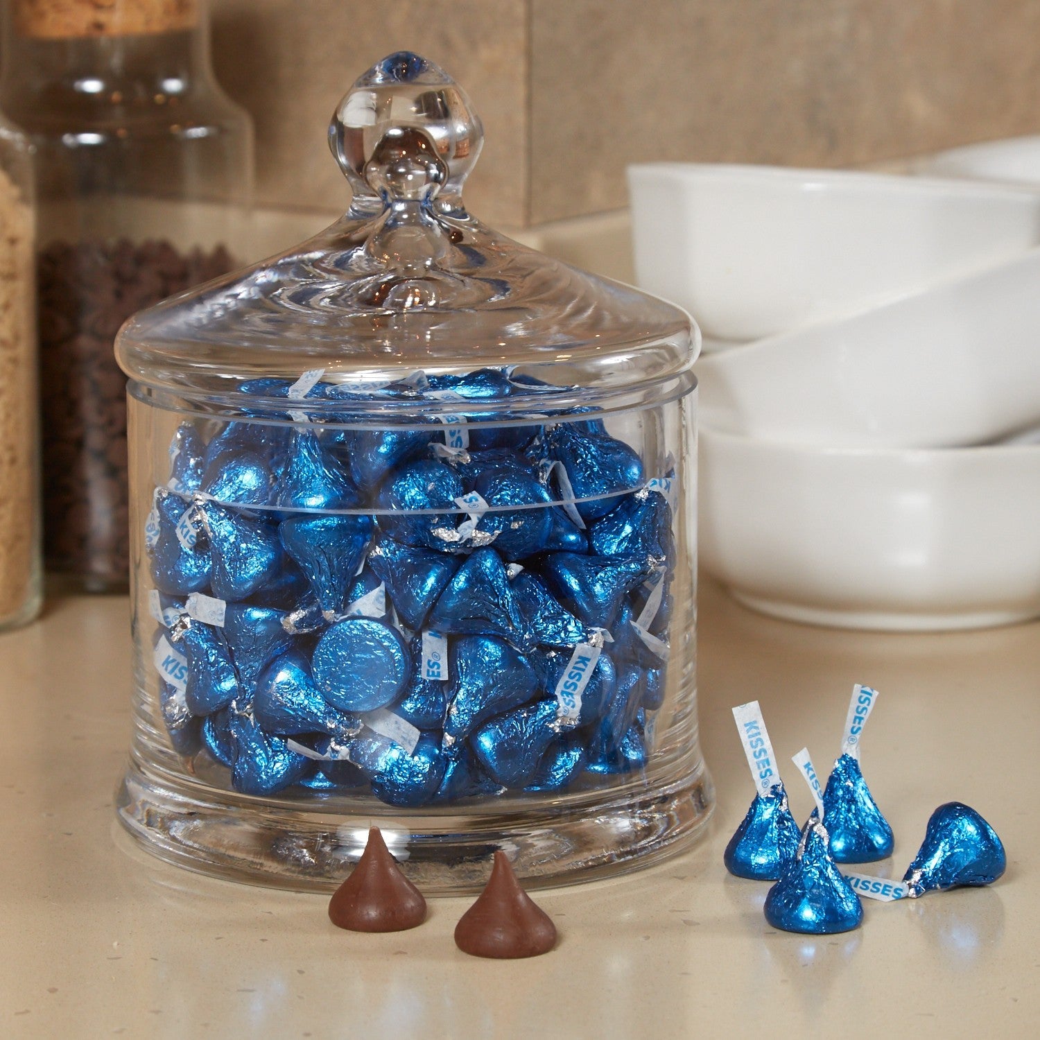 Hershey's Kisses Dark Chocolate Candy - 4.2lb Bulk Bag for Baking, Gifts & Party Favors | Perfect for Holidays, Weddings & Office Treats