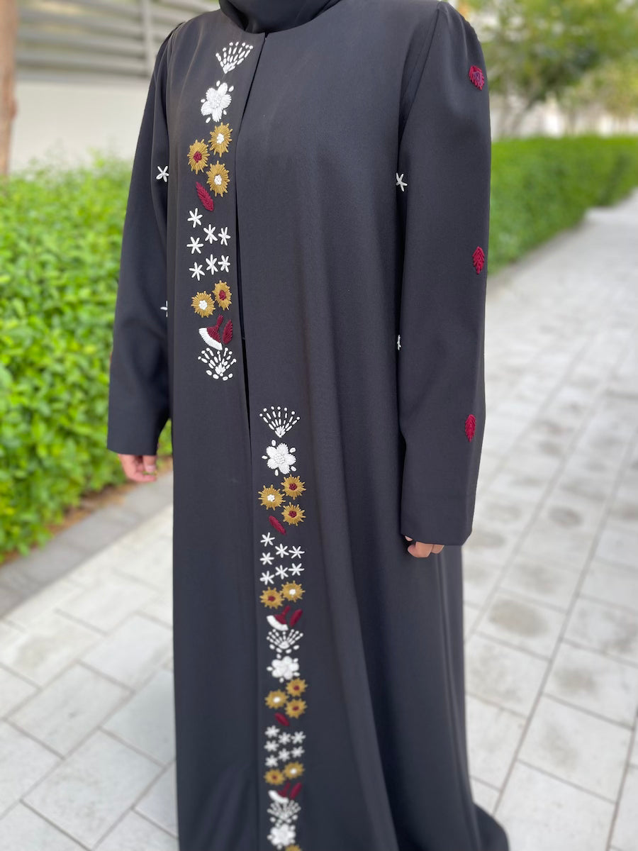 Elegant Black Open Abaya with Vertical Floral Embroidery - Modest Muslim Dress for Women, Perfect for Prayer, Mosque & Special Occasions