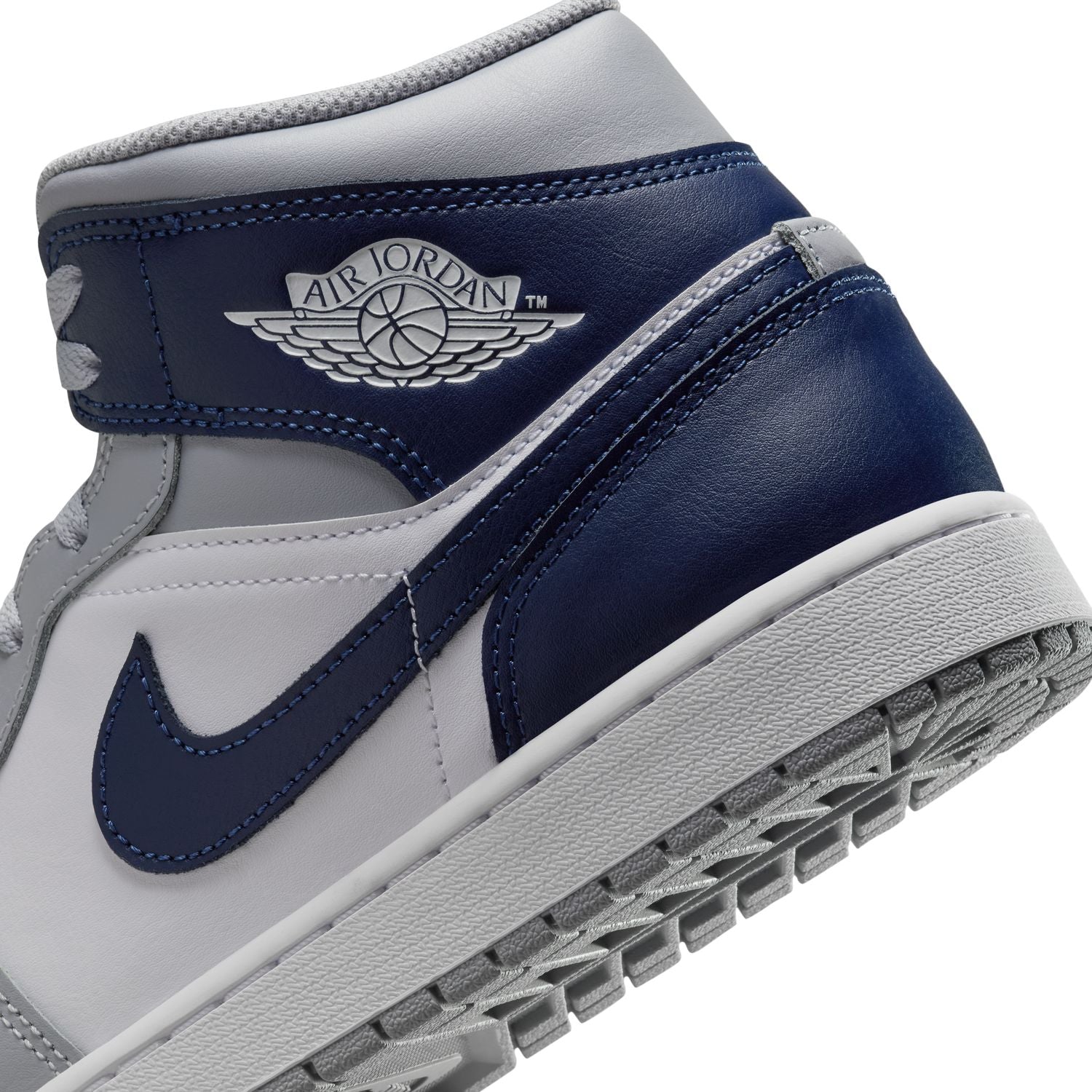 Air Jordan 1 Mid 'Wolf Grey Midnight Navy' Men's Basketball Shoes - Stylish Sneakers for Casual Wear, Street Fashion & Sports