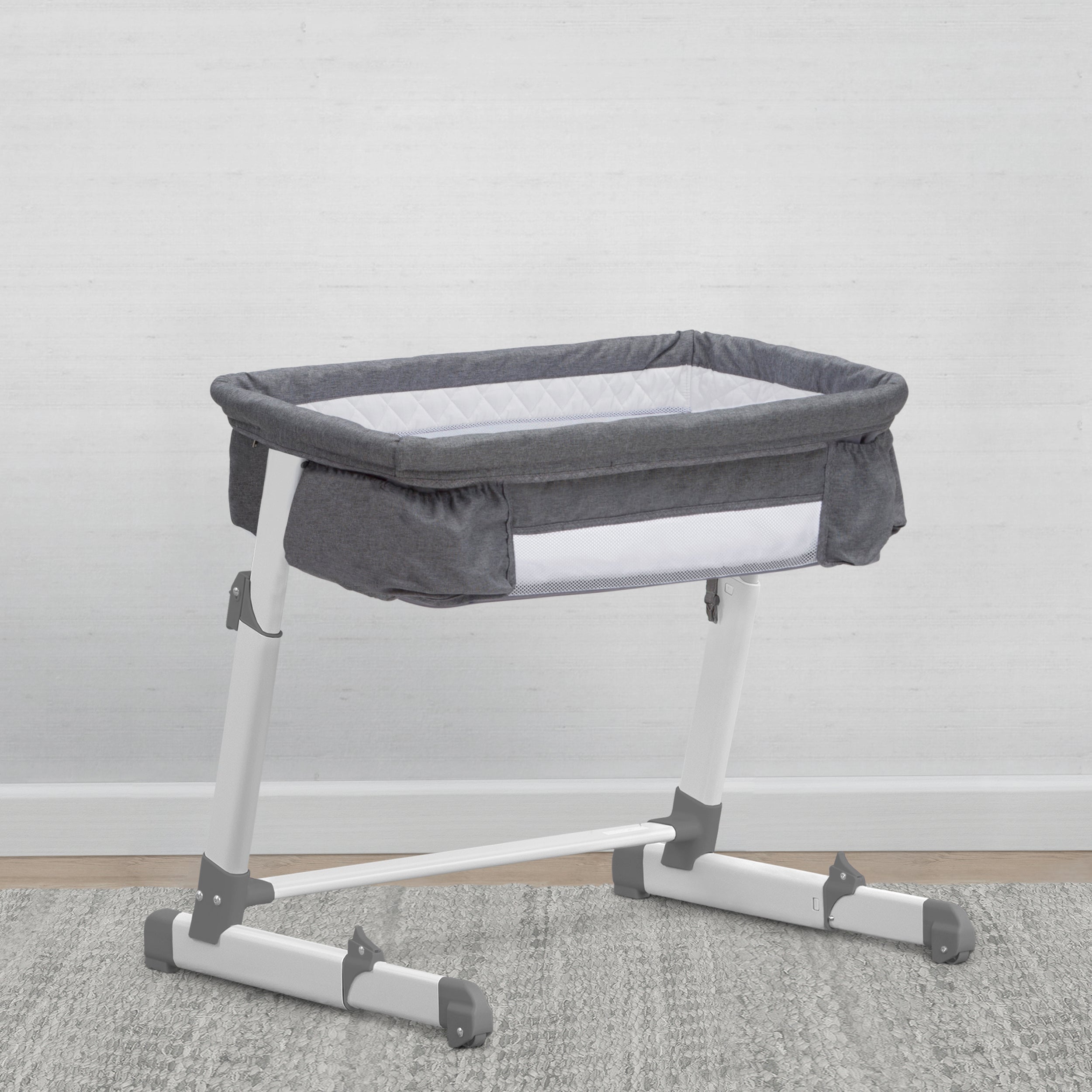 Simmons Kids By the Bed City Sleeper Bassinet - Portable Baby Crib for Newborns & Infants - Perfect for Bedside Co-Sleeping & Nursery Room Use