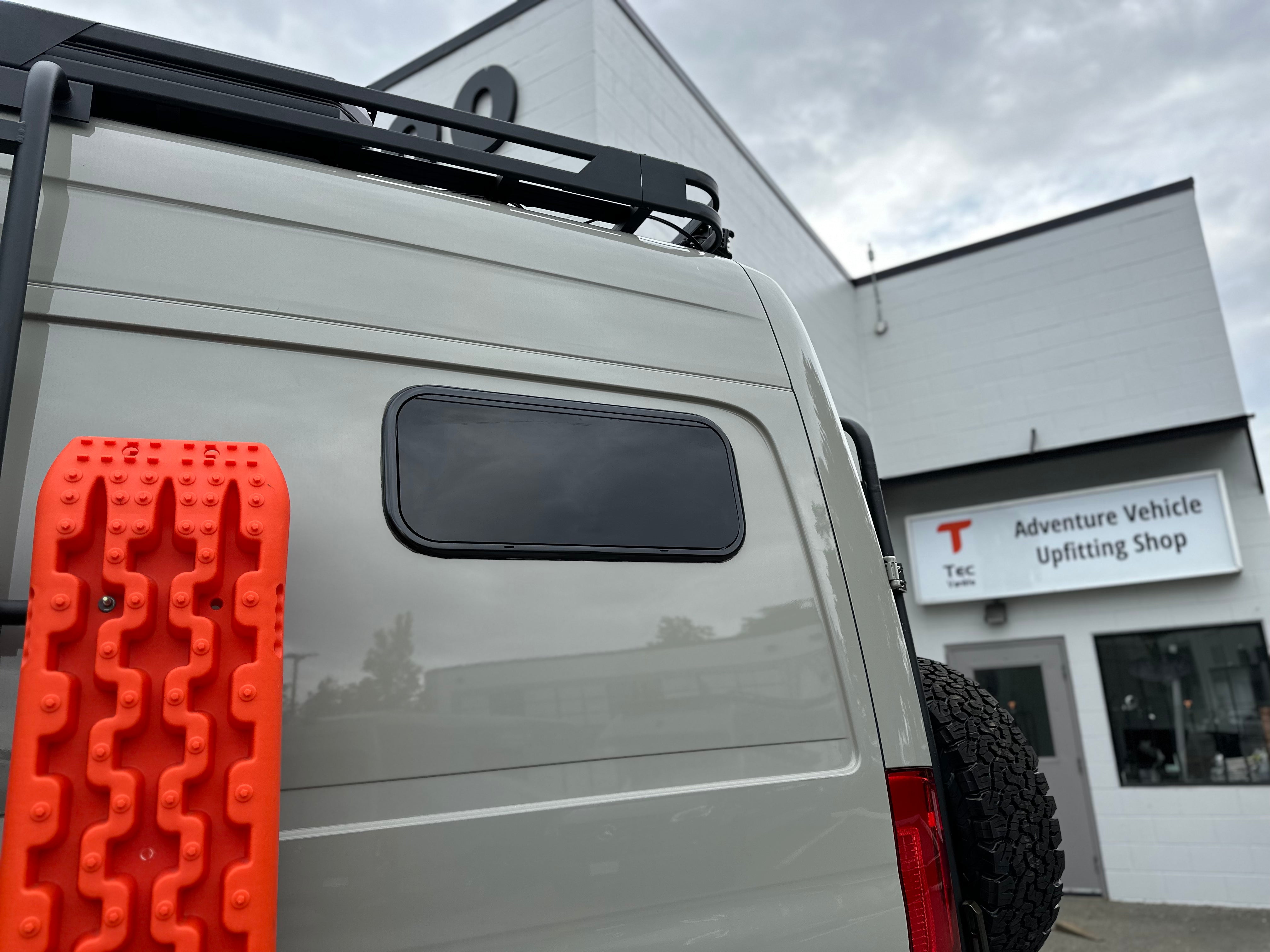 RSC Camper Windows 700mm x 300mm (27.56
