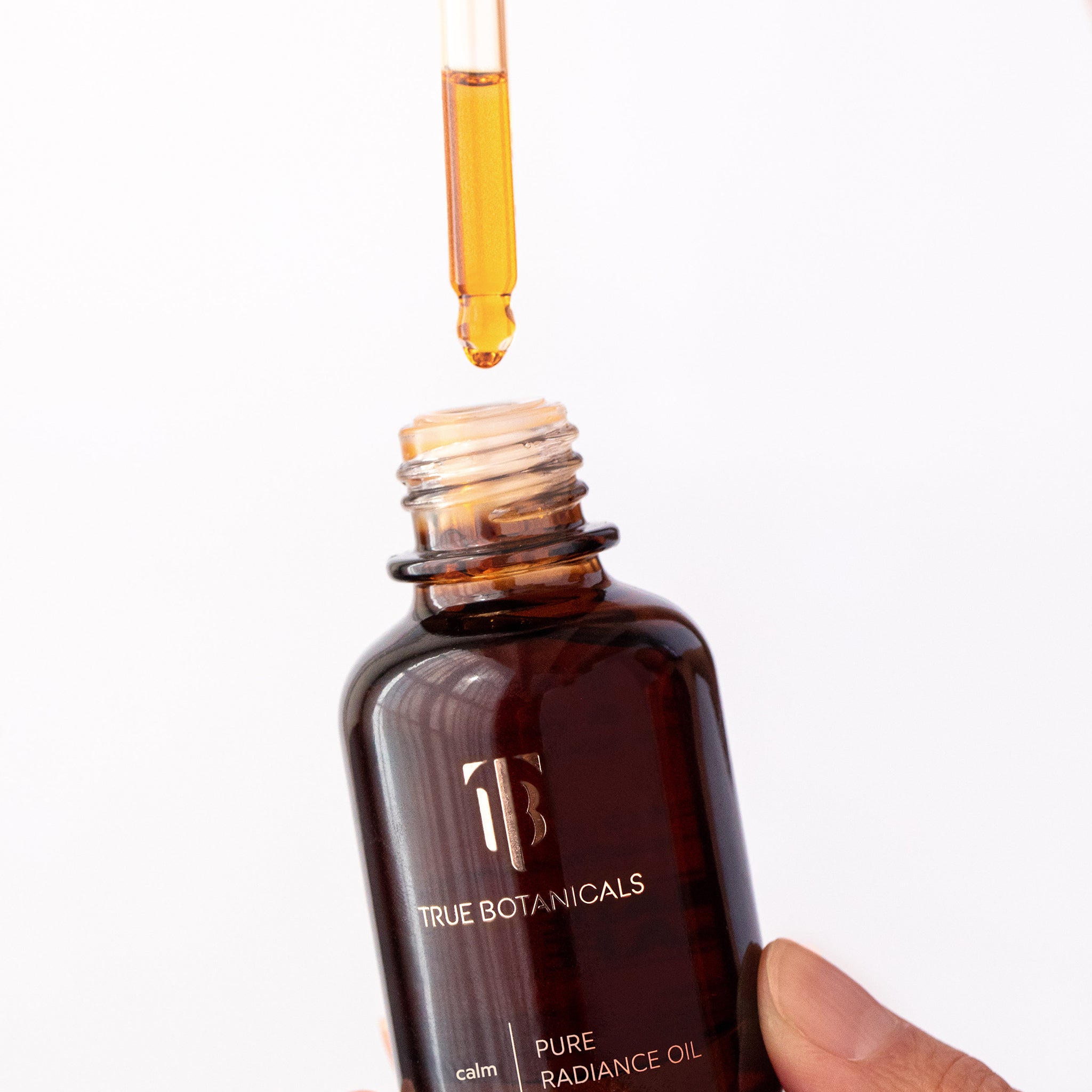 CALM Pure Radiance Oil - Organic Facial Oil for Glowing Skin, Hydration & Anti-Aging | Perfect for Night Routine, Dry Skin Care & Daily Moisturizing