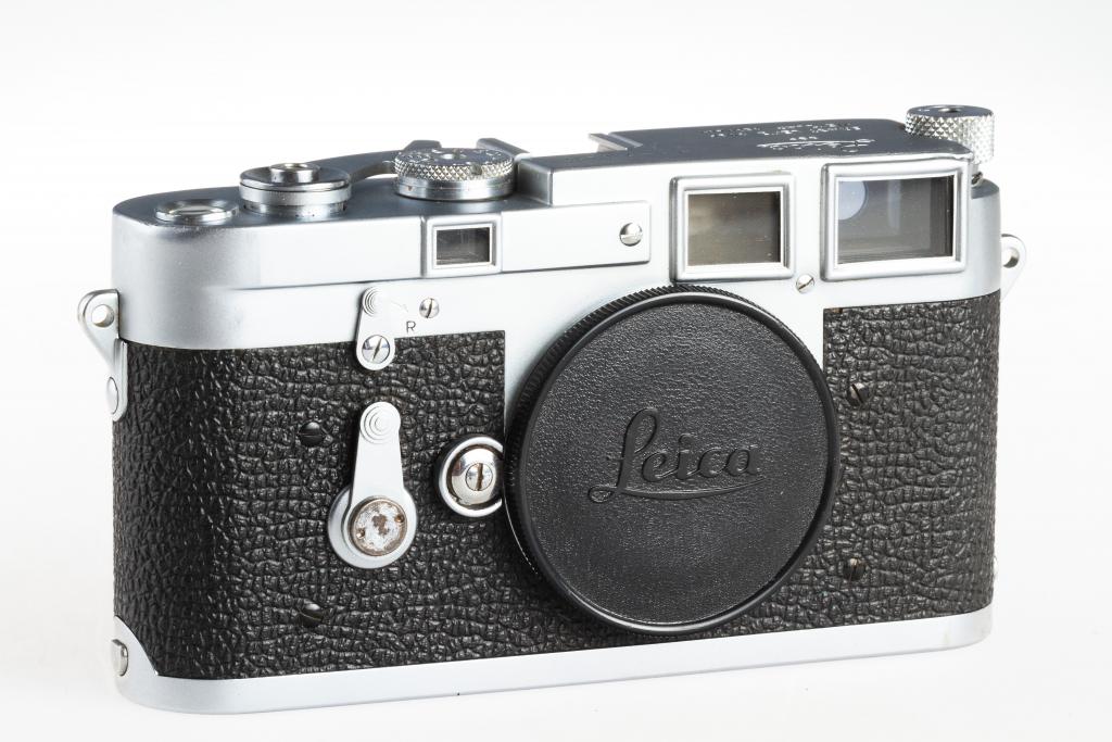 Vintage Leica M3 Single Stroke 35mm Film Camera - Classic Rangefinder for Photography Enthusiasts | Perfect for Street Photography, Travel & Collectors