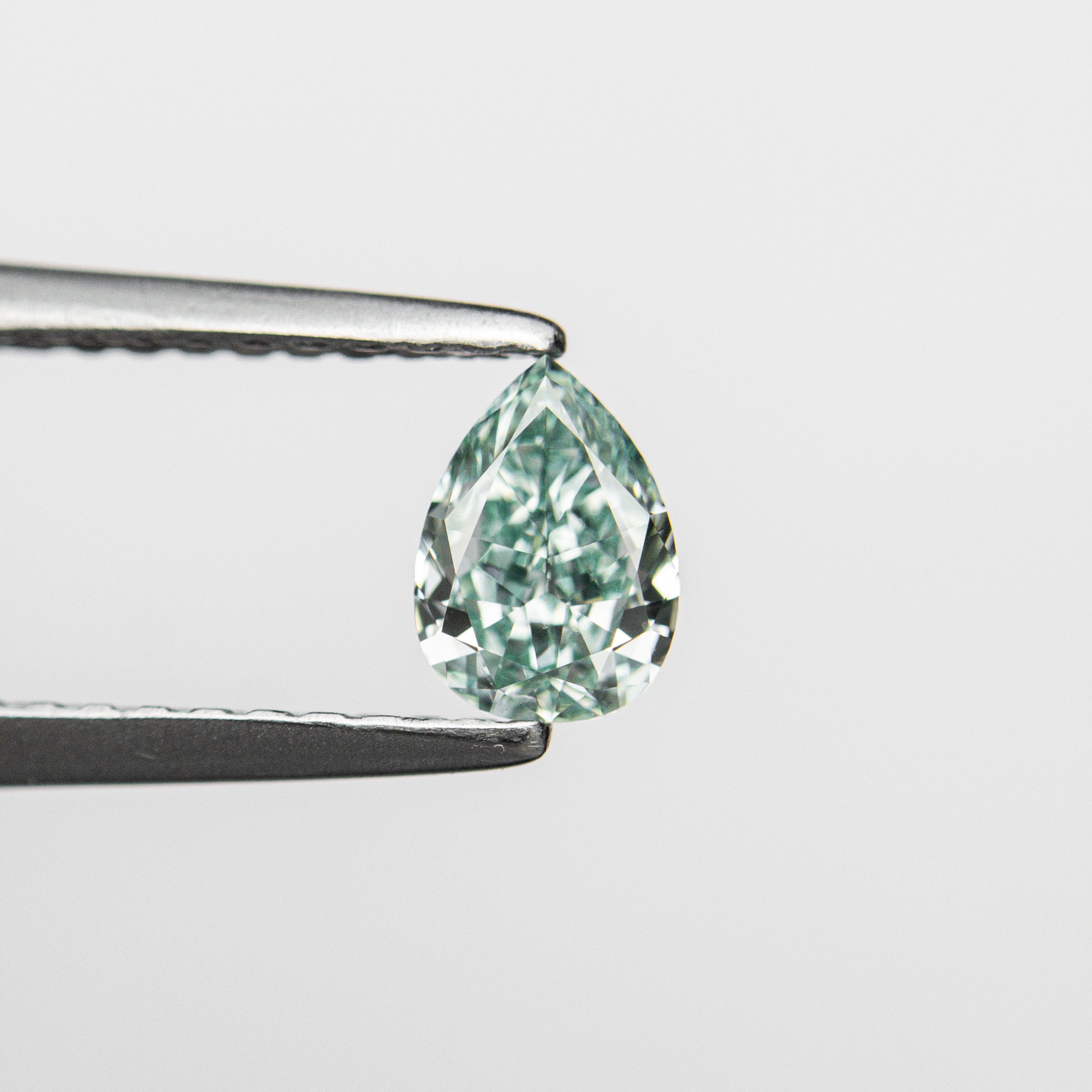 0.32ct GIA Certified Fancy Vivid Bluish Green Pear Cut Diamond - 5.48x3.95x2.17mm Brilliant Cut for Engagement Rings & Fine Jewelry