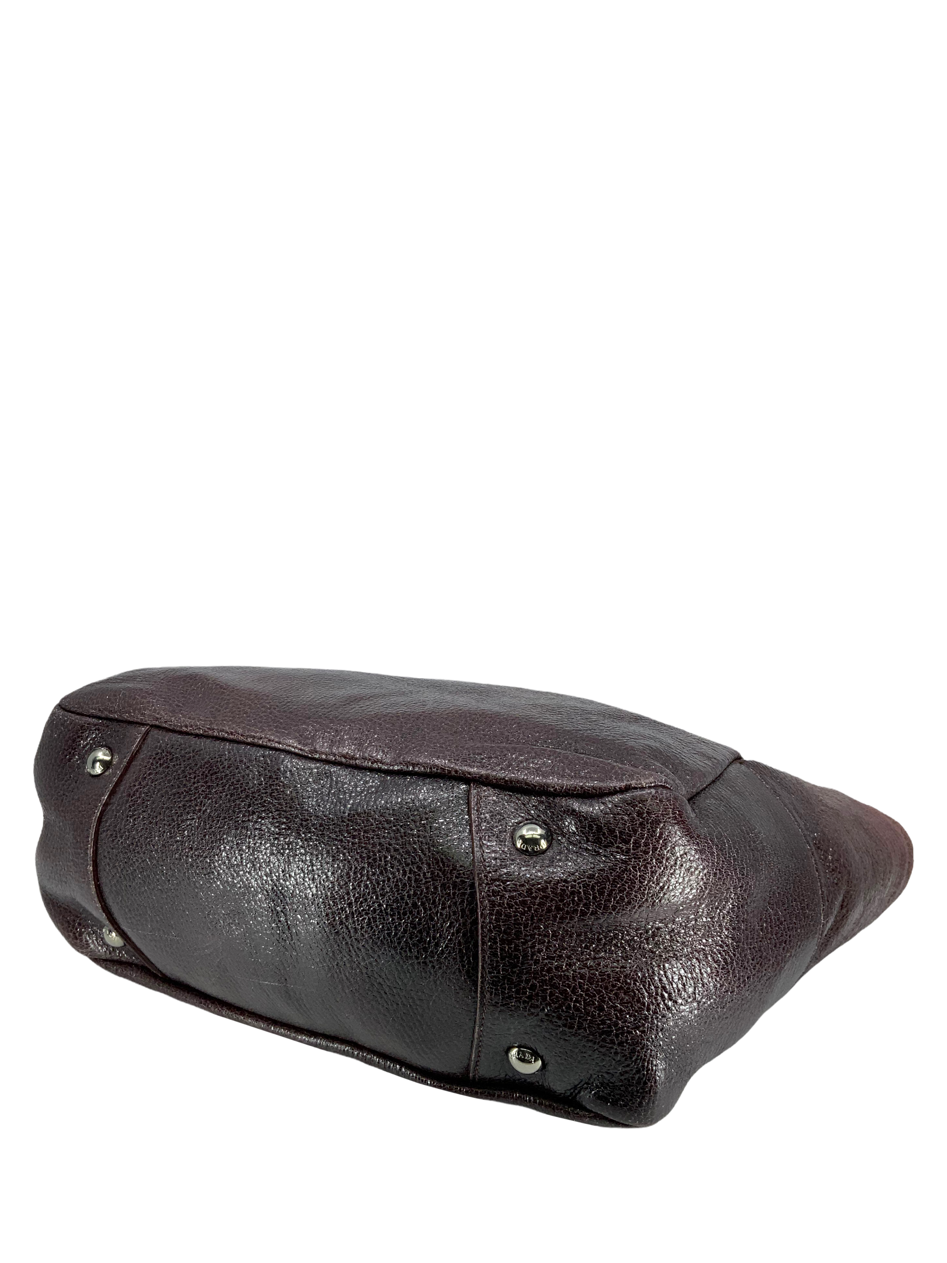 Prada Lux Chain Ombre Leather Side Pocket Hobo Bag - Women's Designer Shoulder Purse for Work, Travel & Evening Out