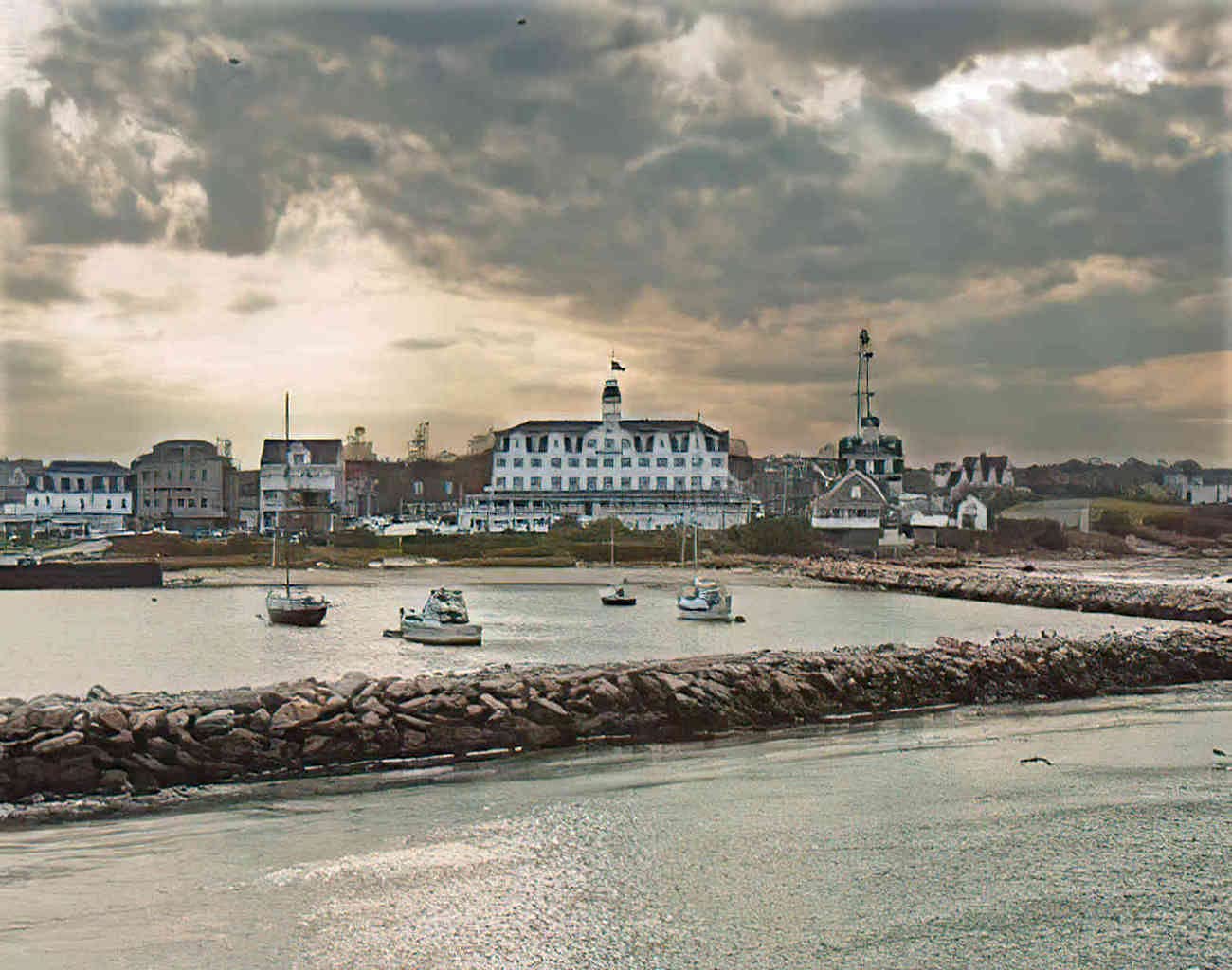 1000-Piece Rhode Island Coastal Landscape Wooden Jigsaw Puzzle for Adults - Block Harbor Island Scenic Puzzle (20x30 Inch) | Family Game Night, DIY Home Decor & Educational Gift for Kids