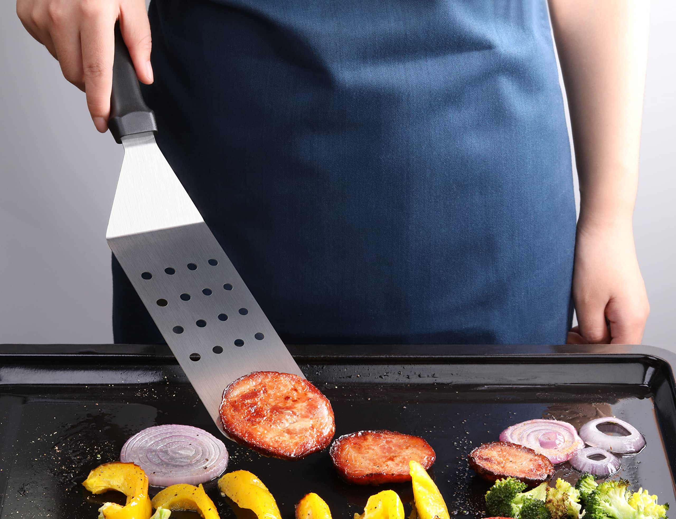 New Star Foodservice 38385 Black 14.5-Inch Perforated Plastic Handle Flexible Grill Turner Spatula for BBQ, Grilling, Flipping Burgers & Pancakes
