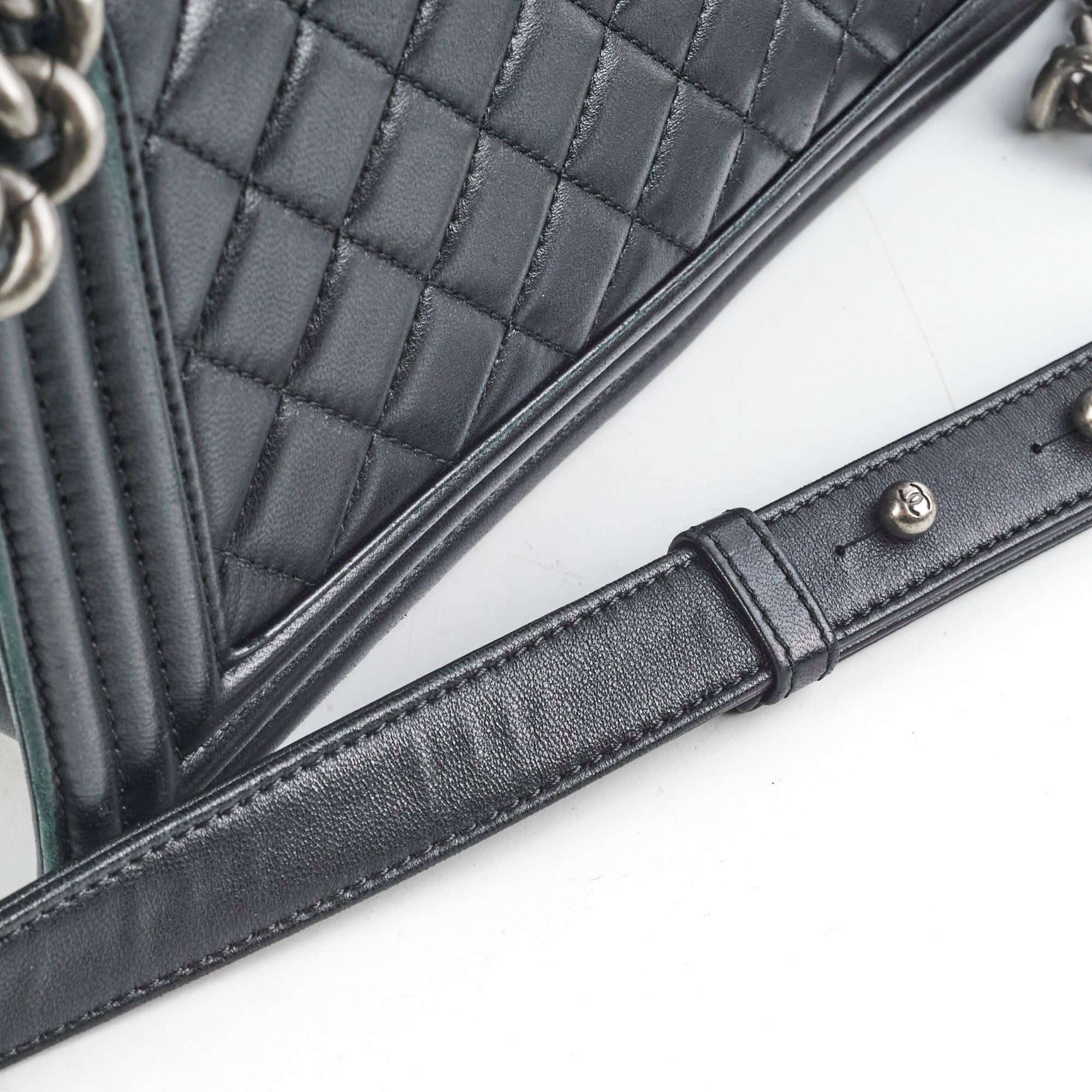 Chanel Old Medium Boy Bag in Black Lambskin Leather - Luxury Crossbody Bag for Women, Perfect for Evening Events & Daily Use