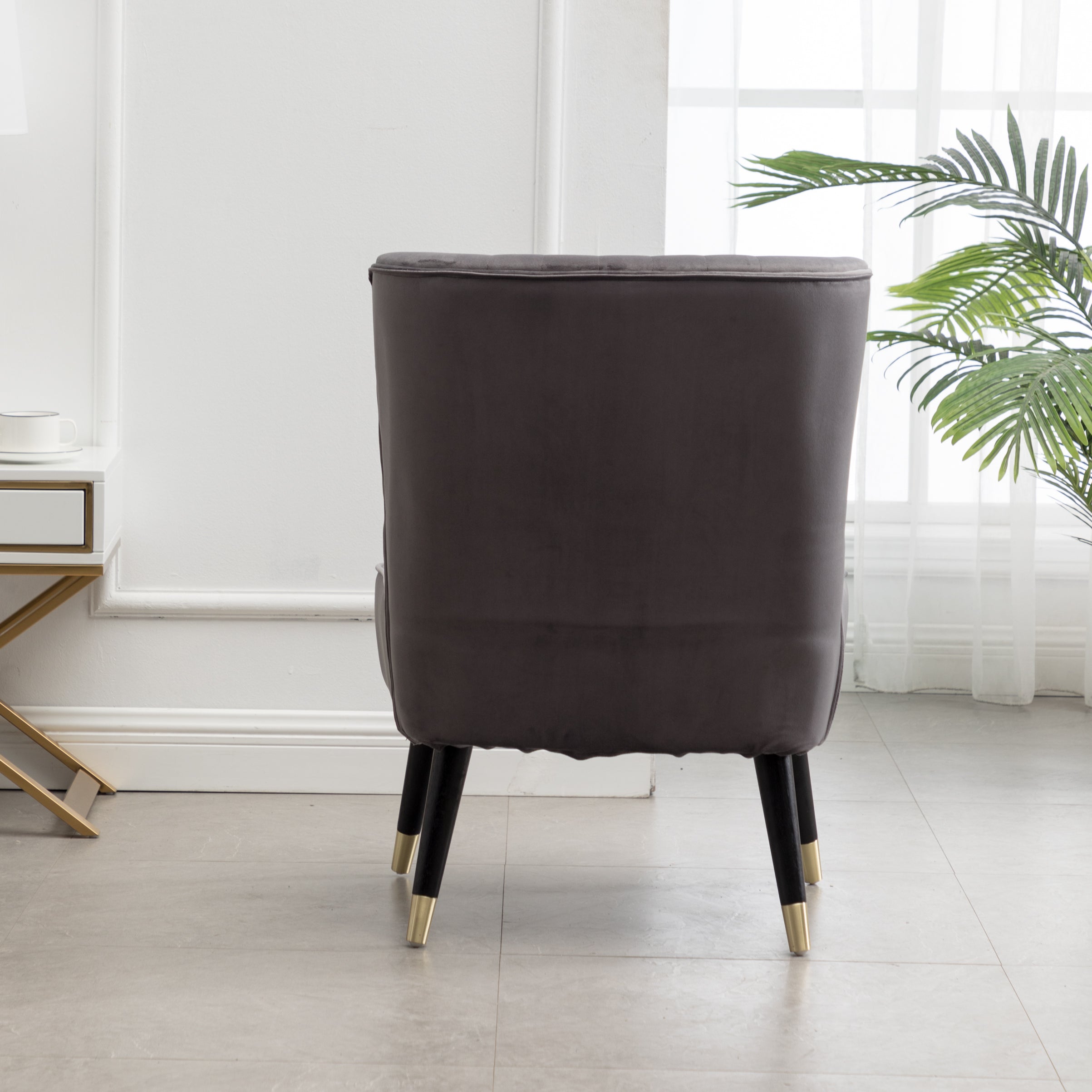 Roundhill Furniture Elon Contemporary Velvet Upholstered Accent Chair - Modern Lounge Chair for Living Room, Bedroom & Office - Soft Velvet Fabric with Sturdy Wooden Legs - Perfect for Reading Nook, Guest Seating or Home Decor