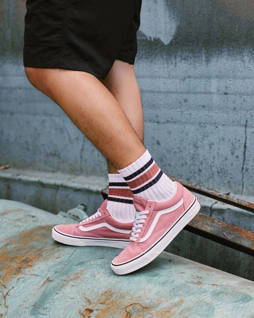 Vans Men's Old Skool Pink Sneakers - Classic Skate Shoes for Casual Wear, Street Style & Everyday Comfort