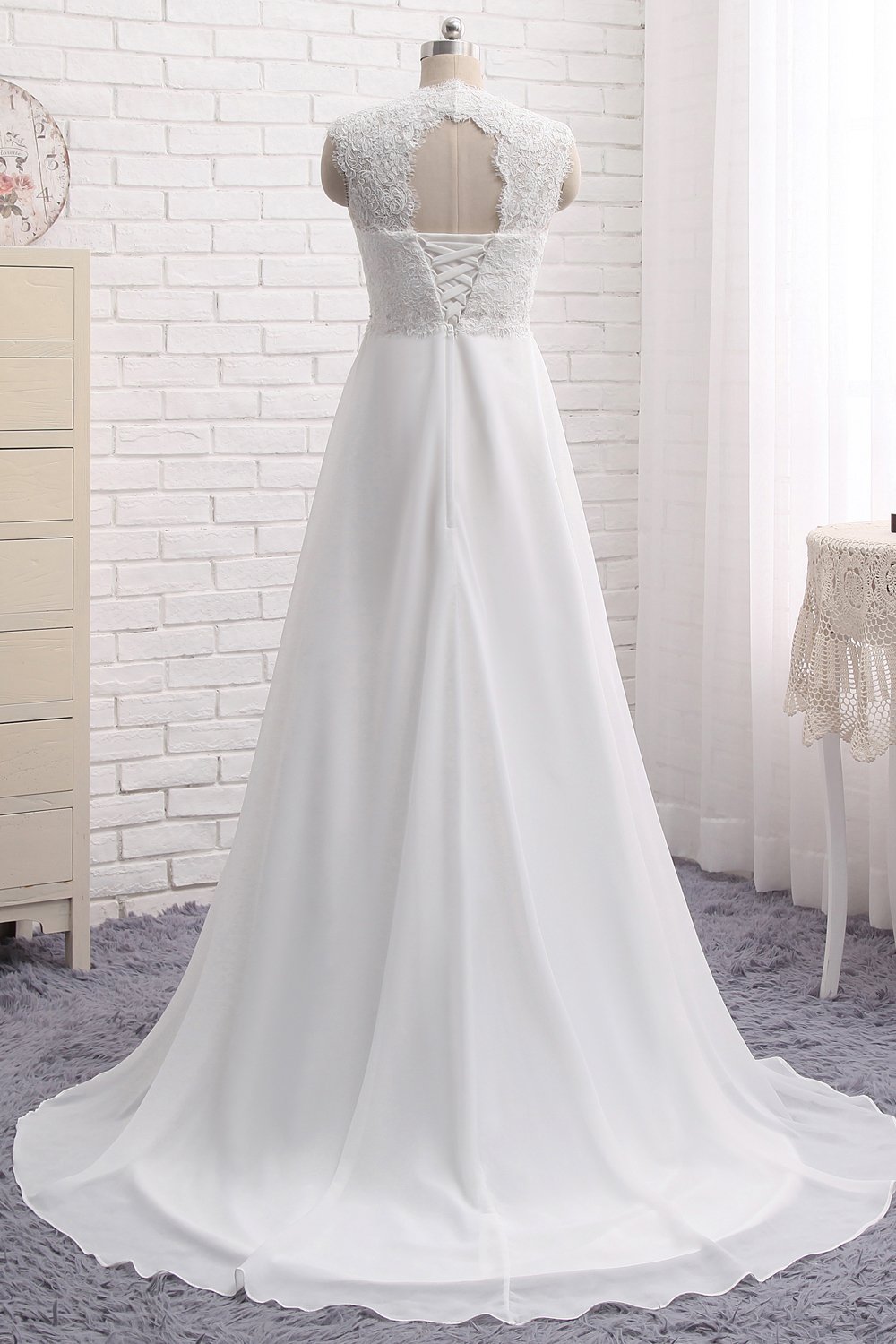 2023 Elegant Sleeveless Lace Wedding Dresses for Bride - Petite & Plus Size Bridal Gowns for Civil, Beach & Outdoor Weddings | Perfect for Summer, Destination & Romantic Ceremonies