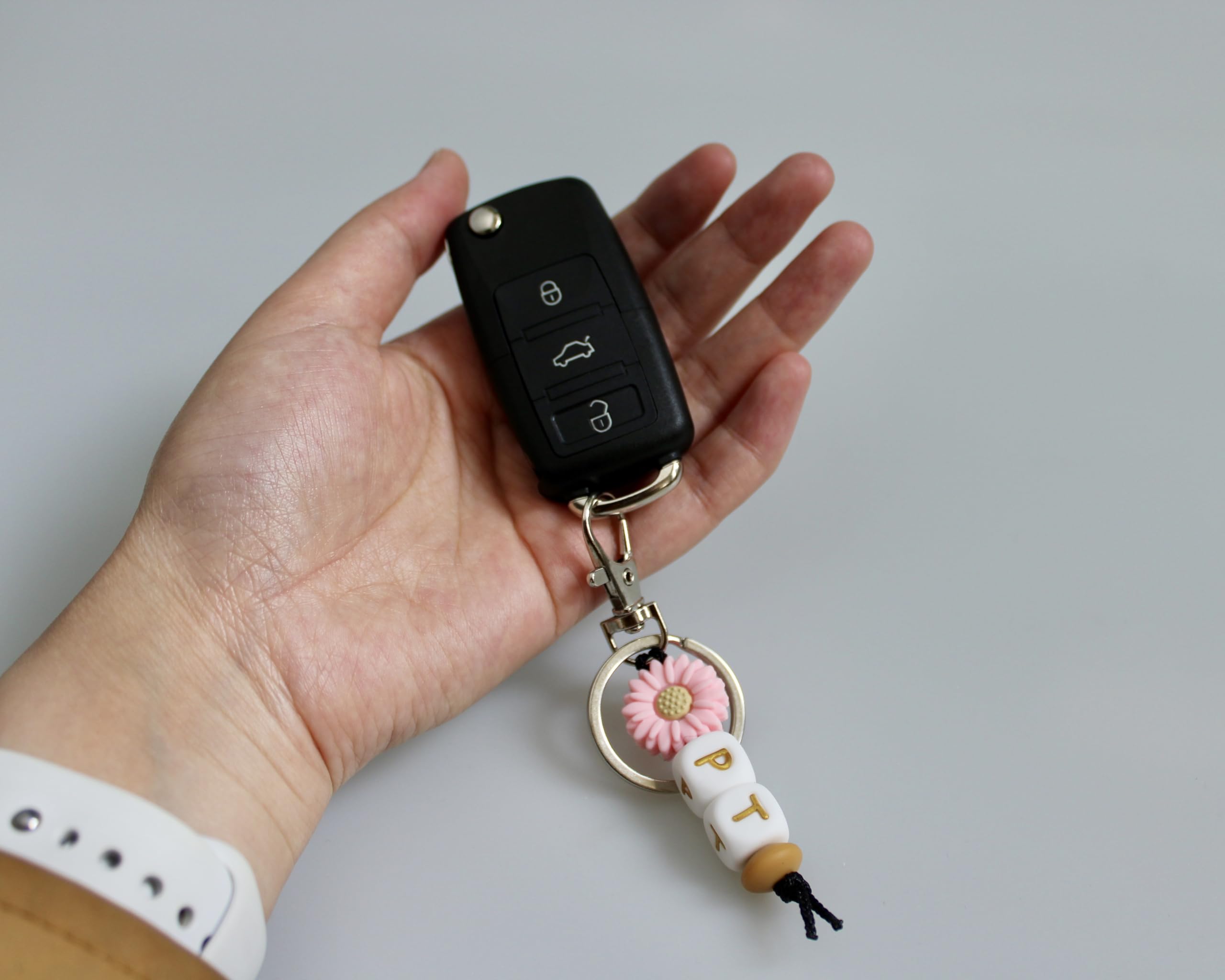 2025 Graduation Gifts for Her - Elegant Retirement & Appreciation Jewelry - Medical Grade Silicone Keychain - Perfect for Back to School, Birthday, Christmas (Ideal for Nurses, Teachers, Healthcare Workers)