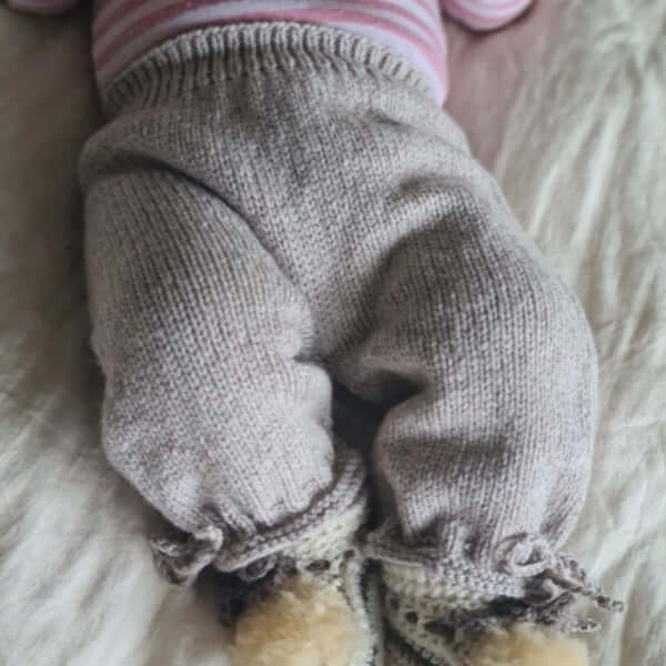 Baby Tracksuit - Soft & Comfortable Outfit for Infants & Toddlers - Perfect for Playtime, Outings & Family Photos