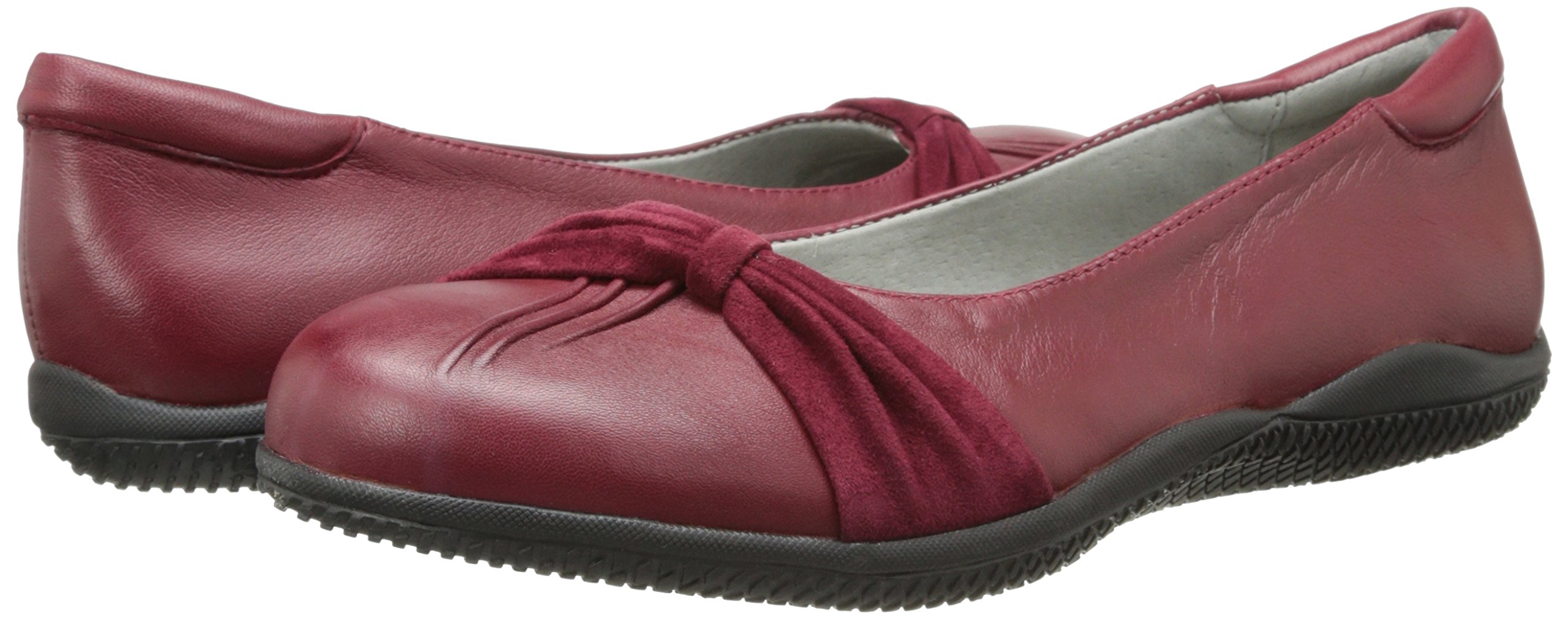 Softwalk Women's Haverhill Slip-On Comfort Shoes - Breathable Knit Fabric & Cushioned Insole for All-Day Wear - Perfect for Walking, Travel & Casual Outfits