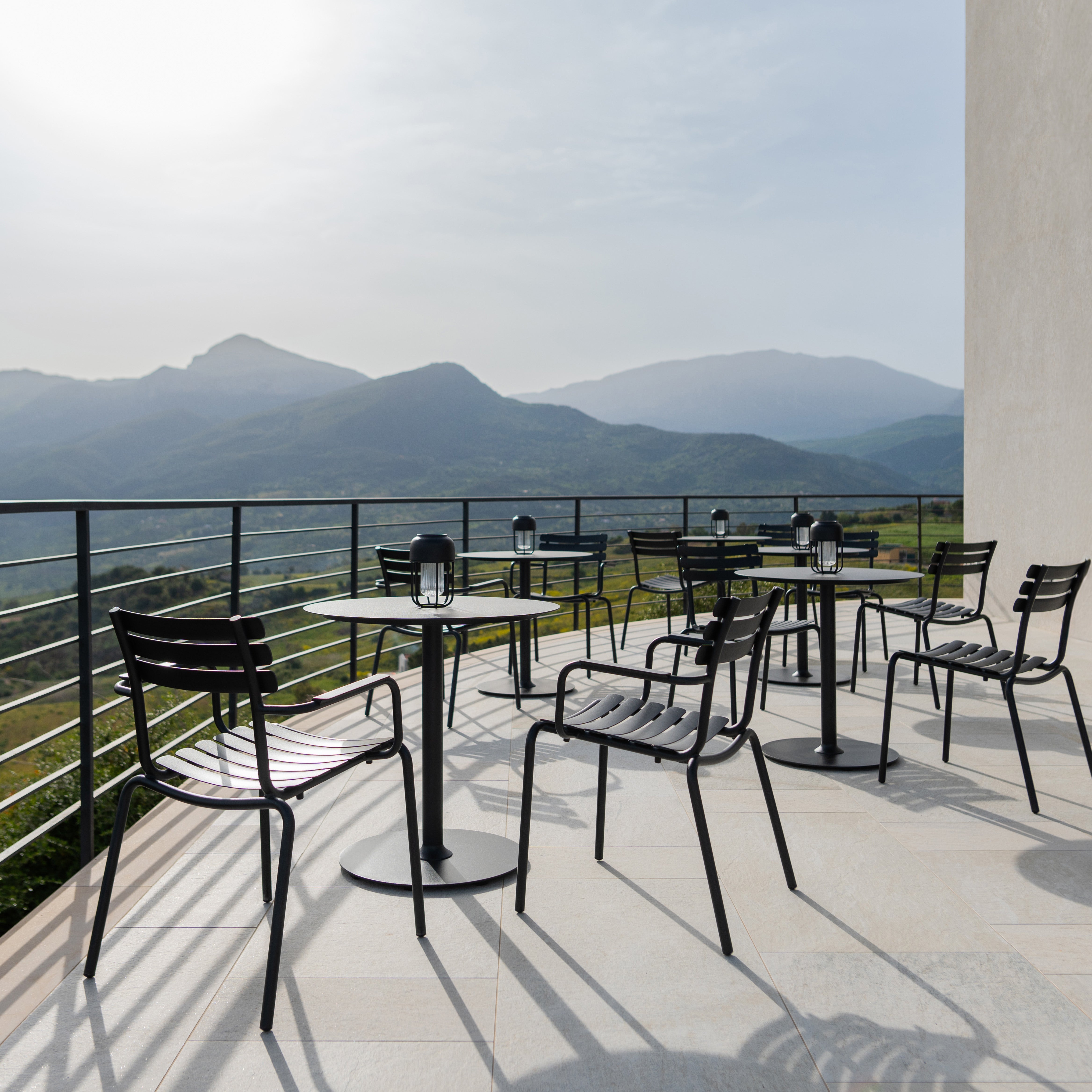 ALUA Outdoor Armchair - Lightweight Folding Patio Chair with Cup Holder, Waterproof & Rust-Resistant - Perfect for Backyard, Poolside, Camping, and Beach Relaxation