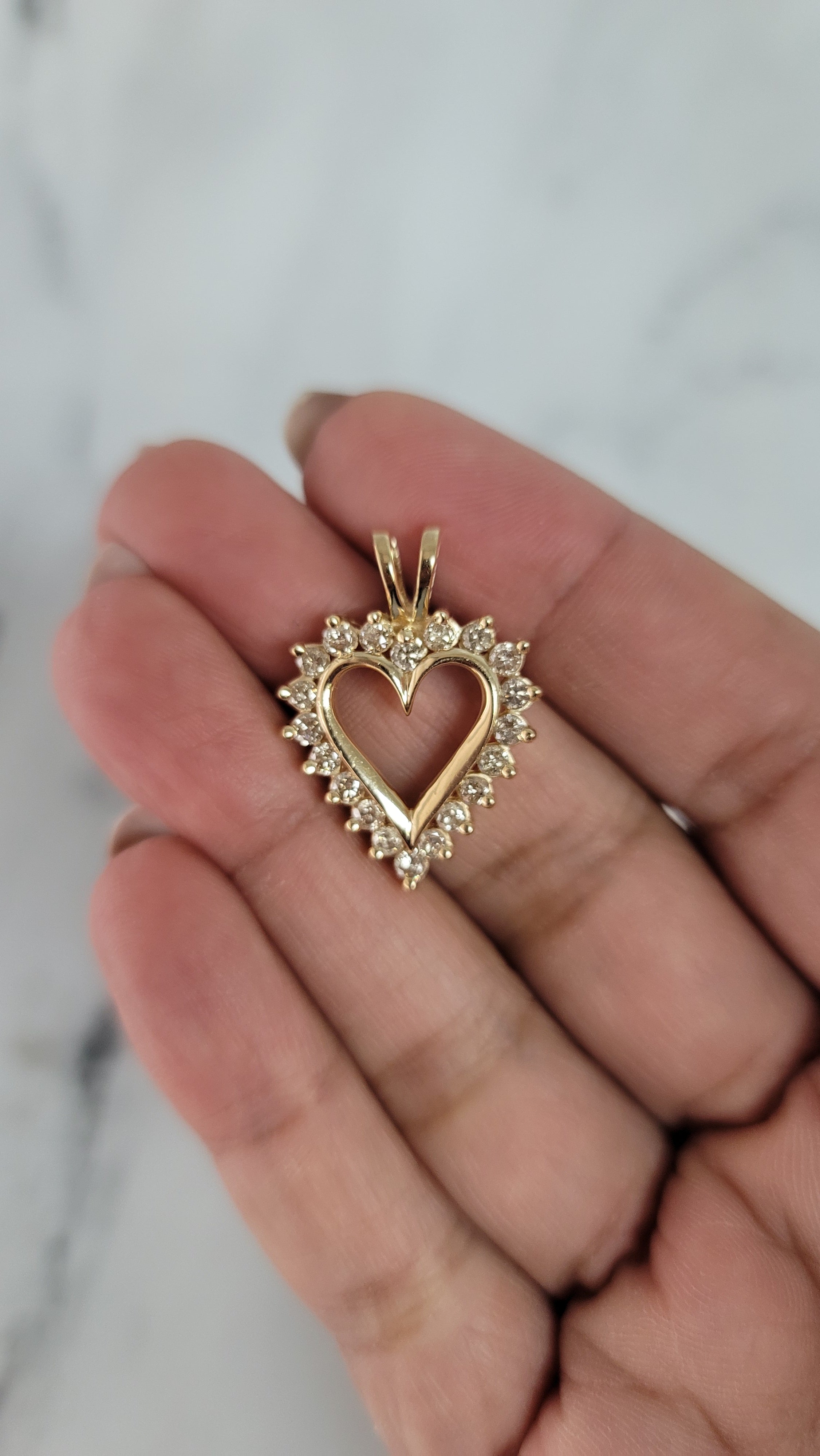 14K Yellow Gold Diamond Cutout Heart Necklace for Women - Elegant Valentine's Day Gift, Anniversary Present & Romantic Date Night Jewelry