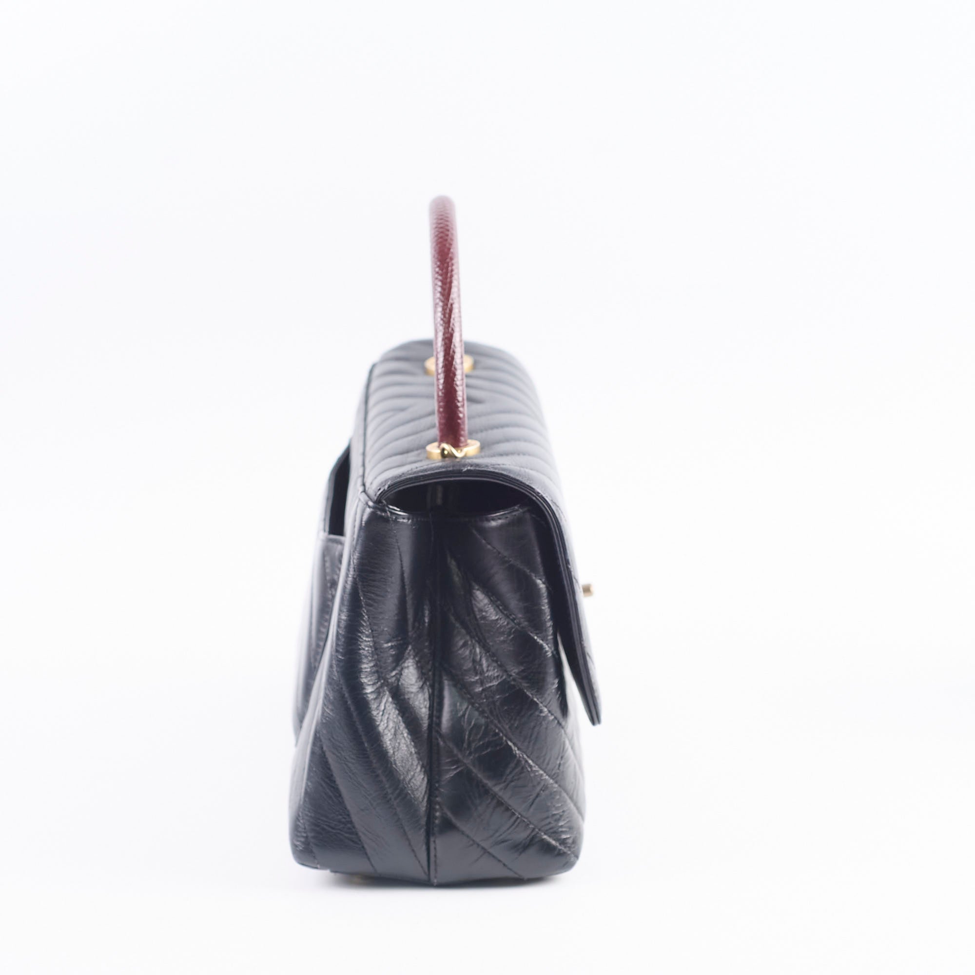 Chanel Medium Chevron Coco Handle Bag in Black - Luxury Designer Handbag for Women, Perfect for Work, Evening Events & Special Occasions