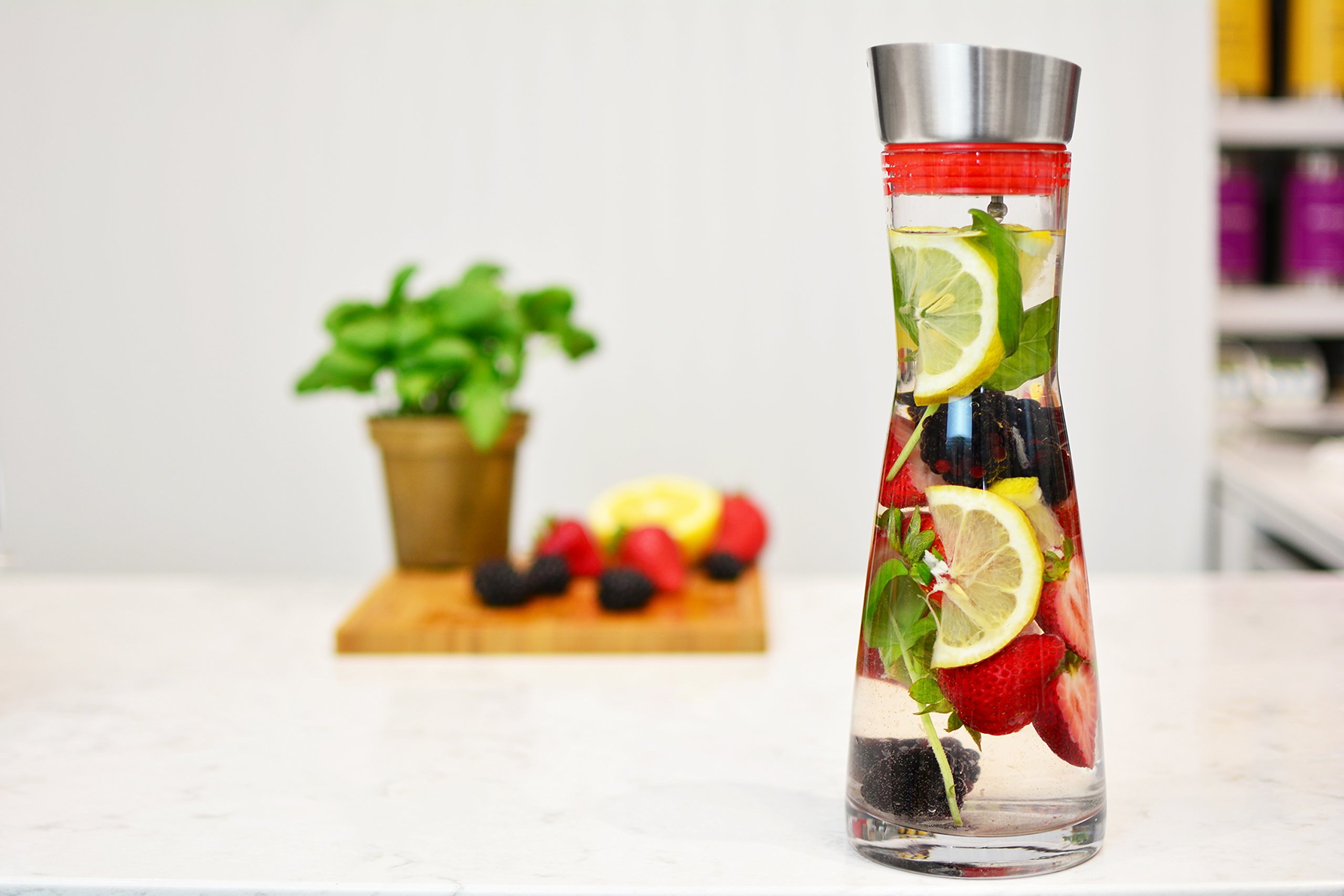 Grosche Rio - 1000ml (32 Oz) Glass Pitcher with Lid - Clear Juice & Infused Water Pitcher - BPA-Free Drink Dispenser for Lemonade, Iced Tea & Fruit Infusions - Perfect for Parties, Kitchen & Dining