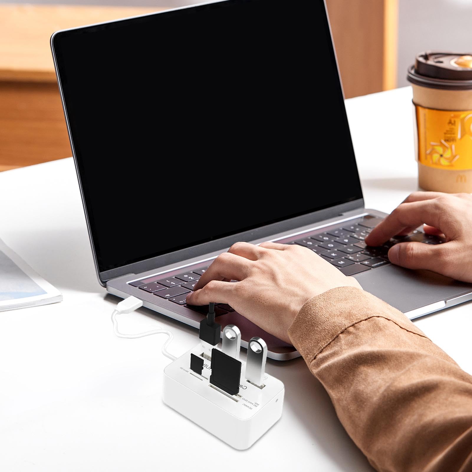 7-in-1 USB C Hub with 4K HDMI, 3 USB Ports, SD/TF Card Reader - Portable Laptop Docking Station for MacBook Pro/Air, Dell, HP - Perfect for Home Office, Travel & Video Conferencing
