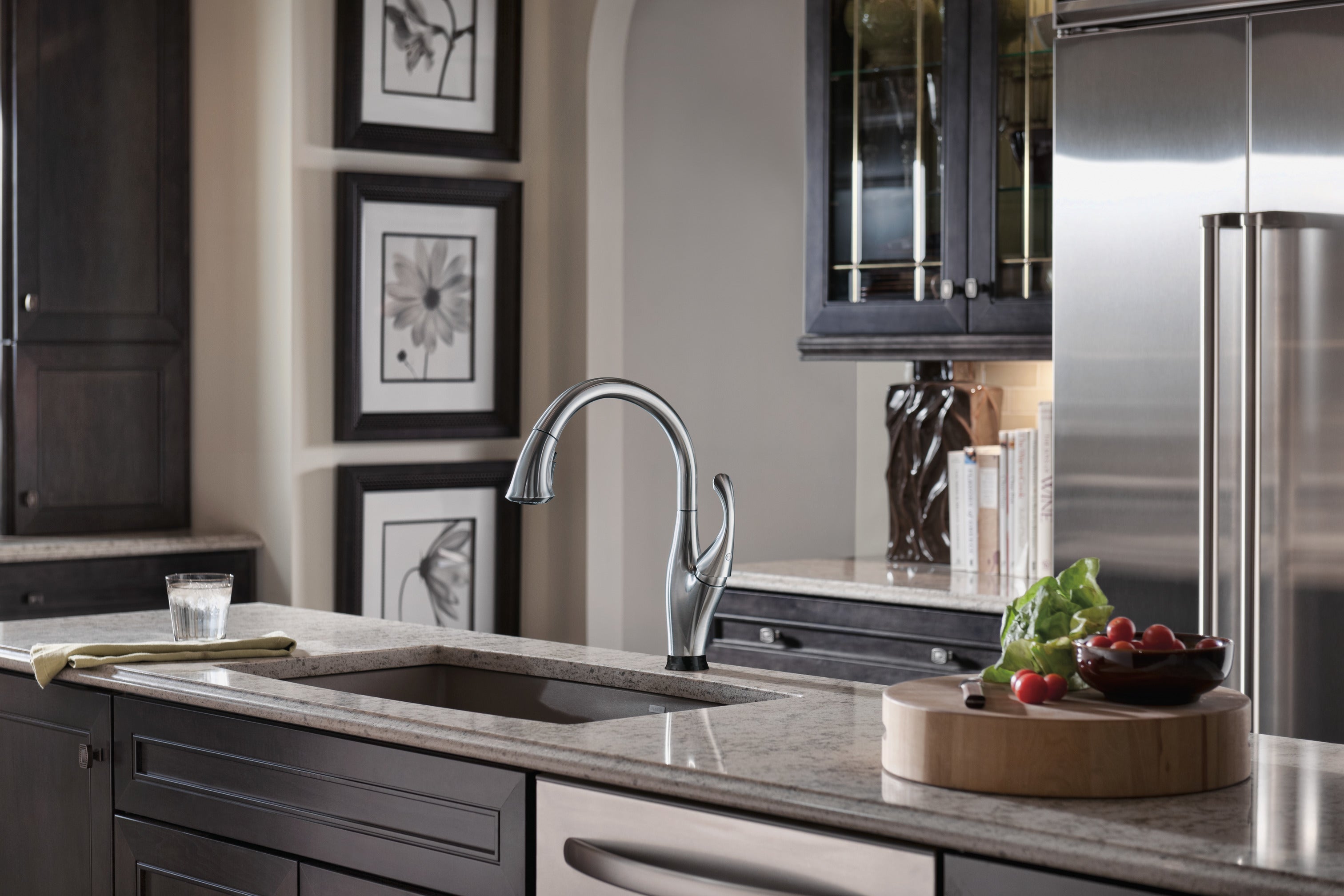 Delta Addison Touch Kitchen Faucet with Pull-Down Spray - Arctic Stainless 9192T-AR-DST - Hands-Free Convenience for Cooking & Cleaning