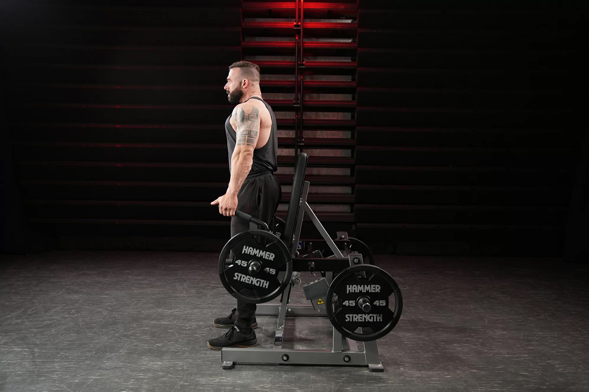 Hammer Strength Plate Loaded Seated & Standing Shrug Machine - Professional Gym Equipment for Shoulder & Trap Workouts