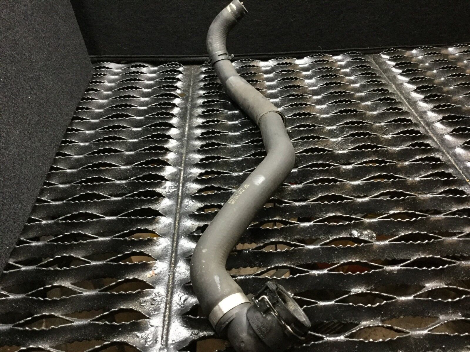 Original OEM 04 05 06 Porsche Cayenne 3.2L Radiator Hose Pipe Line - Perfect for Engine Cooling System Replacement & Performance Upgrade