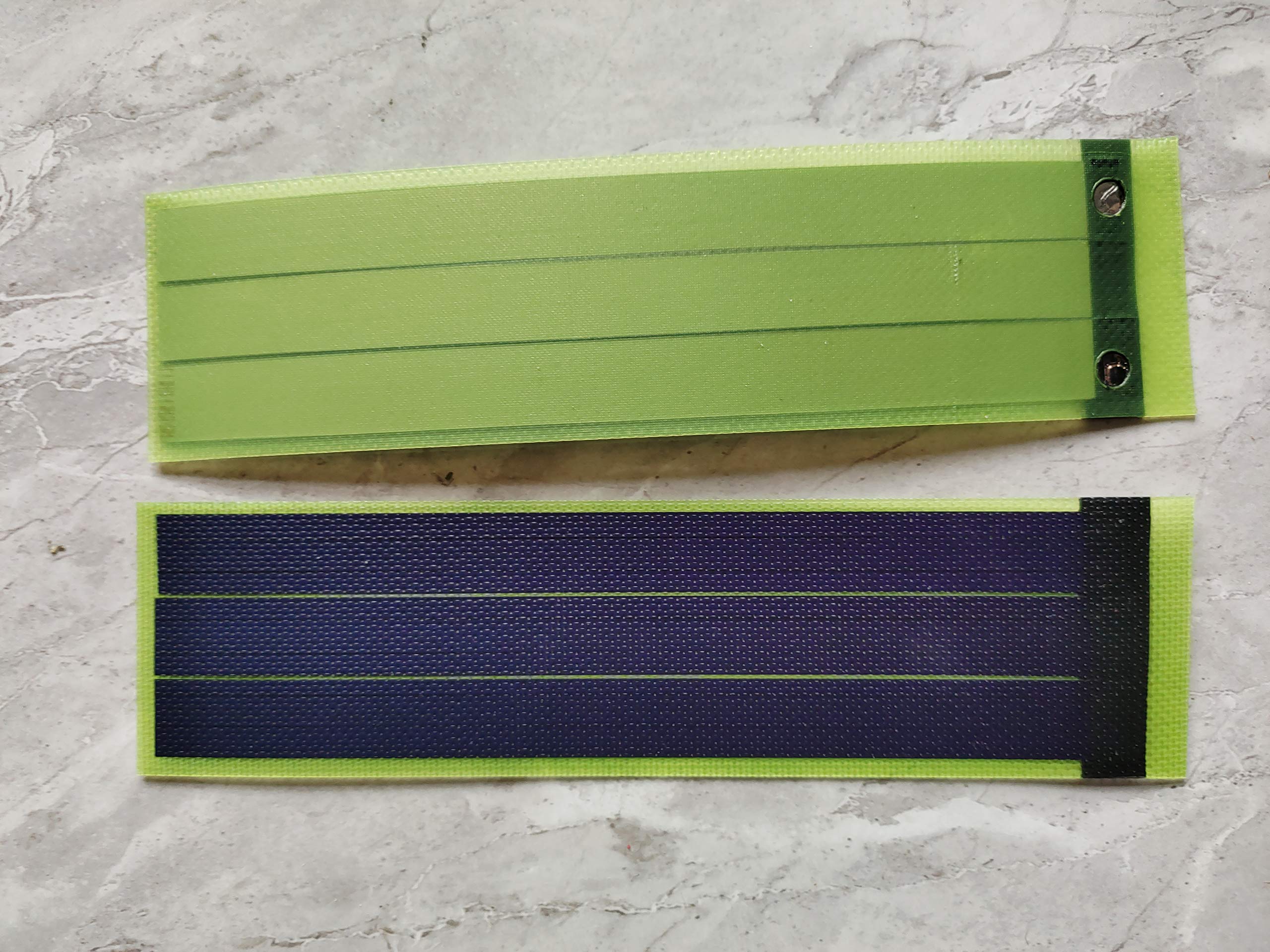 Flexible Thin-Film Solar Panel Charger - Portable Roll-Up Bendable Amorphous Solar Cell for DIY Science Projects, Wireless Charging & Battery Trickle Charging (Green) - Perfect for Camping, Hiking & Outdoor Power Supply
