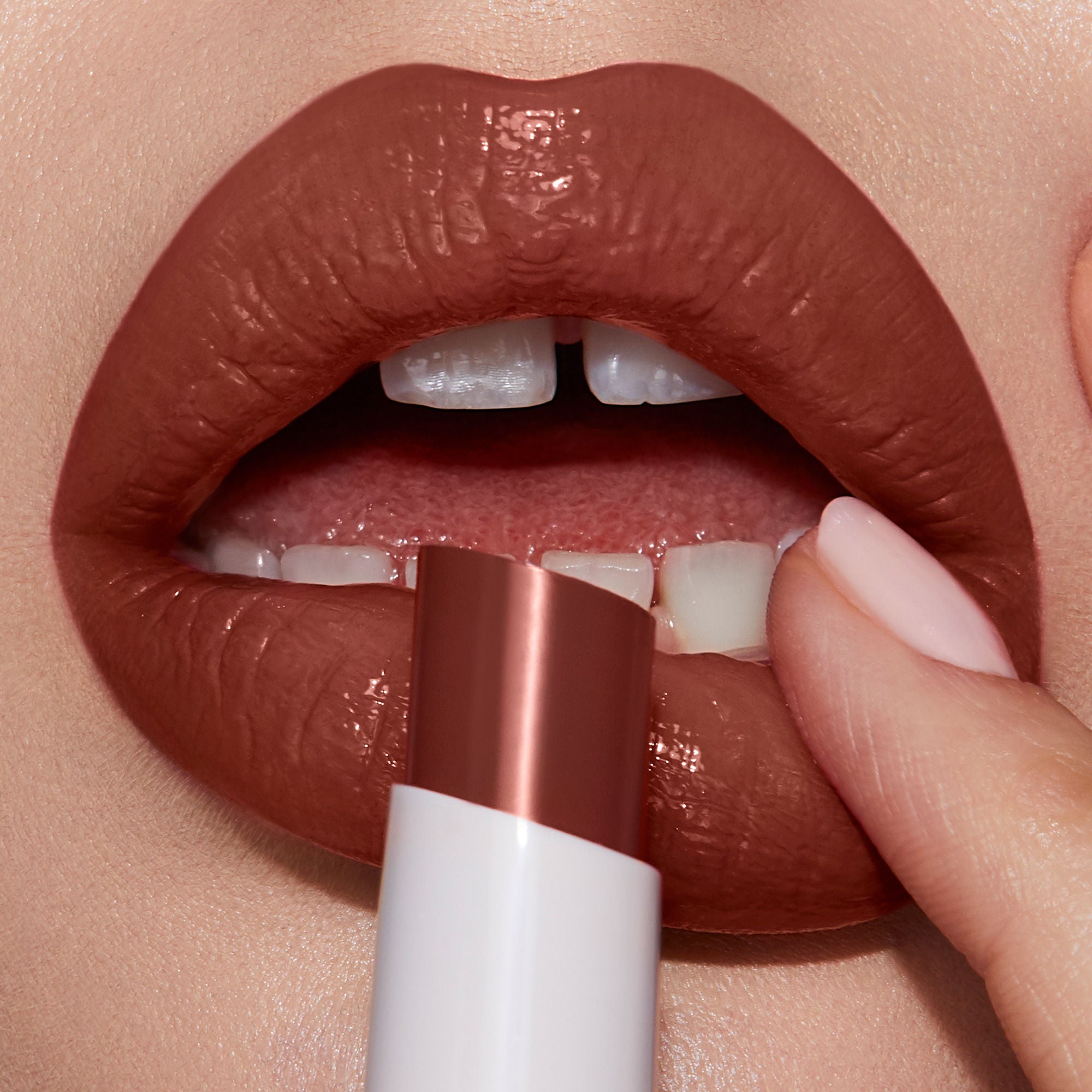 Hyaluronic Happikiss Lip Plumper - Hydrating Lip Gloss with Hyaluronic Acid for Fuller Lips | Perfect for Daily Use, Special Occasions, and Makeup Looks