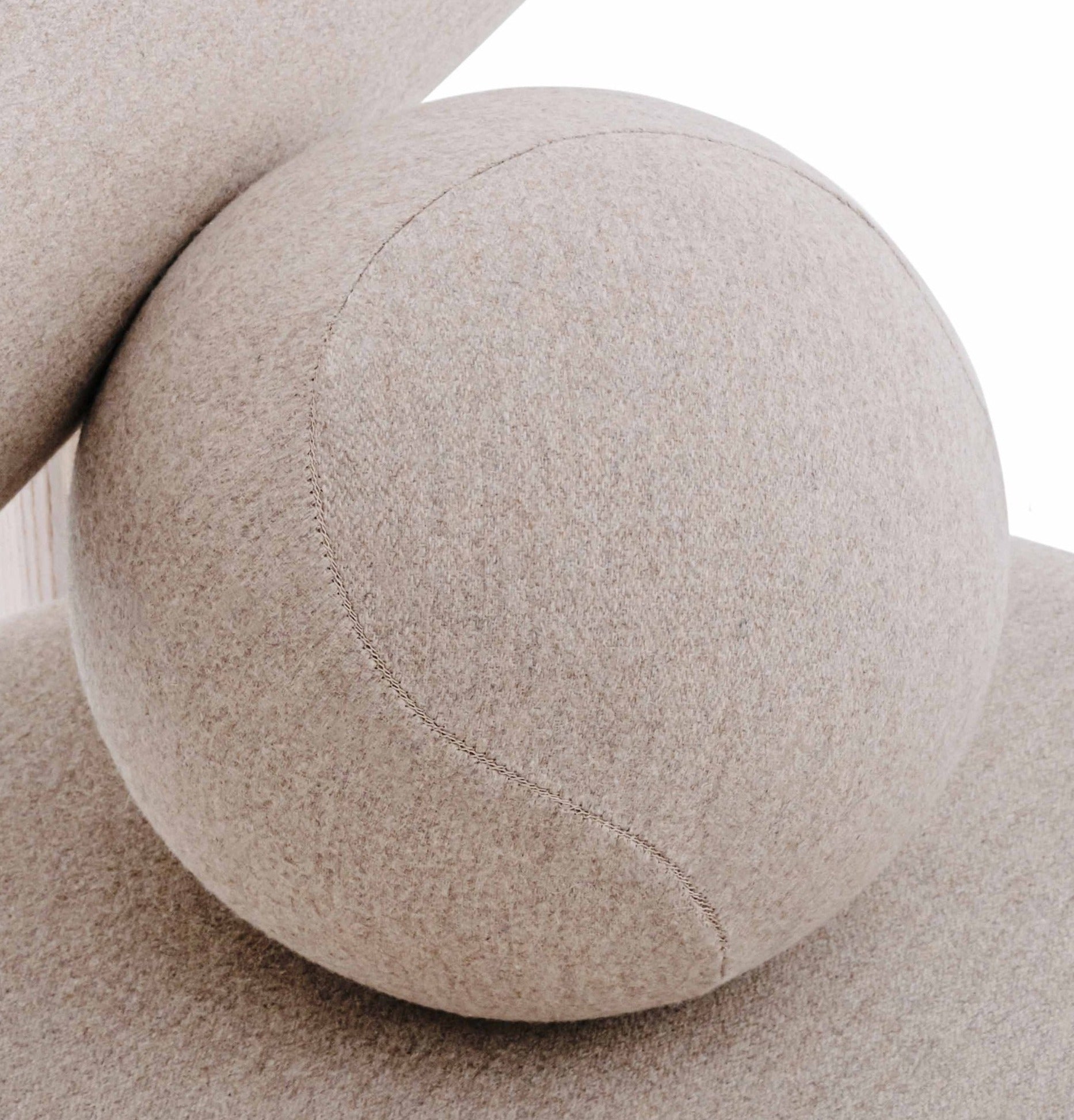 Noom Gropius Small Round Cushion - Soft Decorative Throw Pillow for Sofa, Bed, Chair - Perfect for Living Room, Nursery & Home Decor