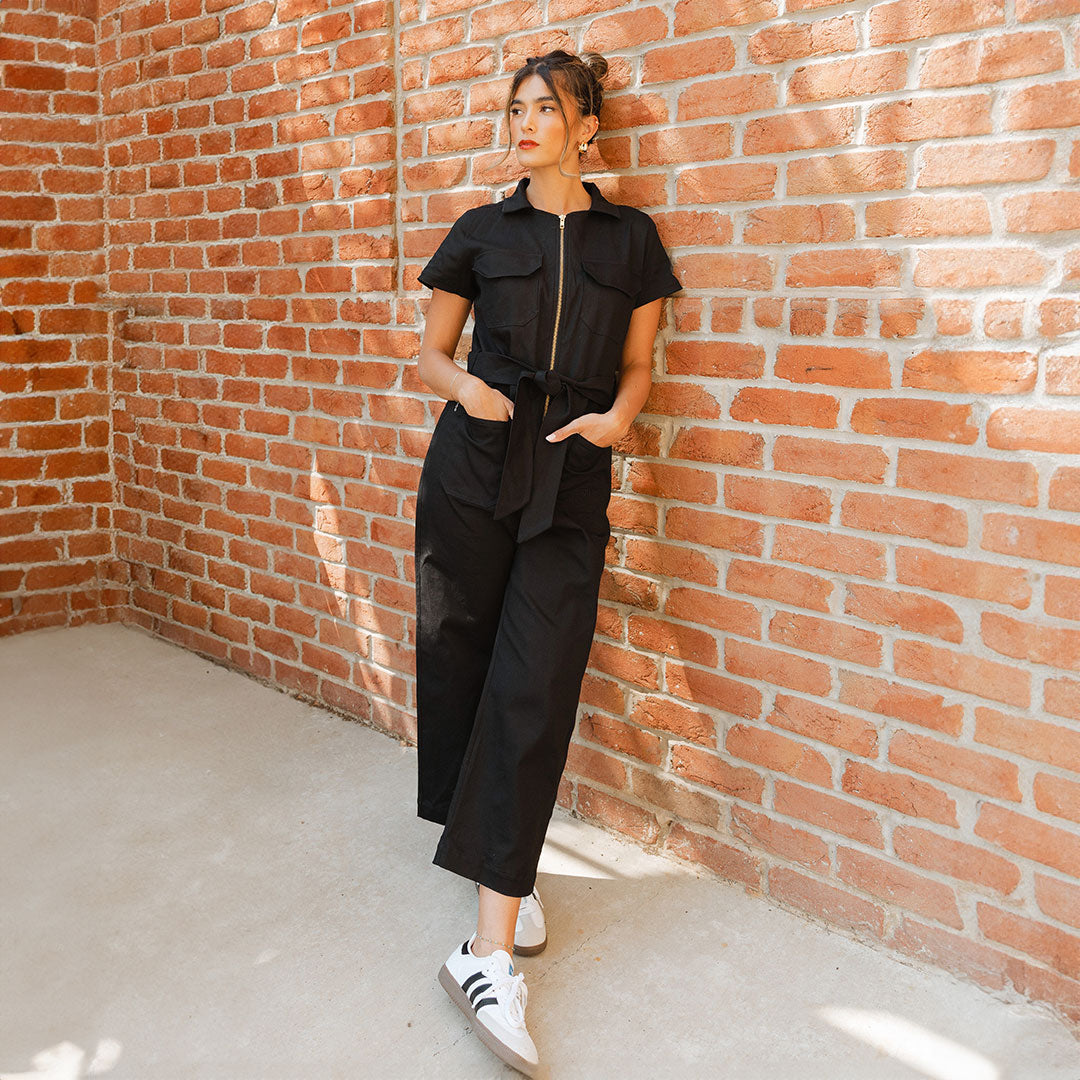 Stylish Black Canvas Hamptons Jumpsuit for Women - Comfortable Summer Romper with Pockets | Perfect for Beach Vacations, Pool Parties & Casual Outings