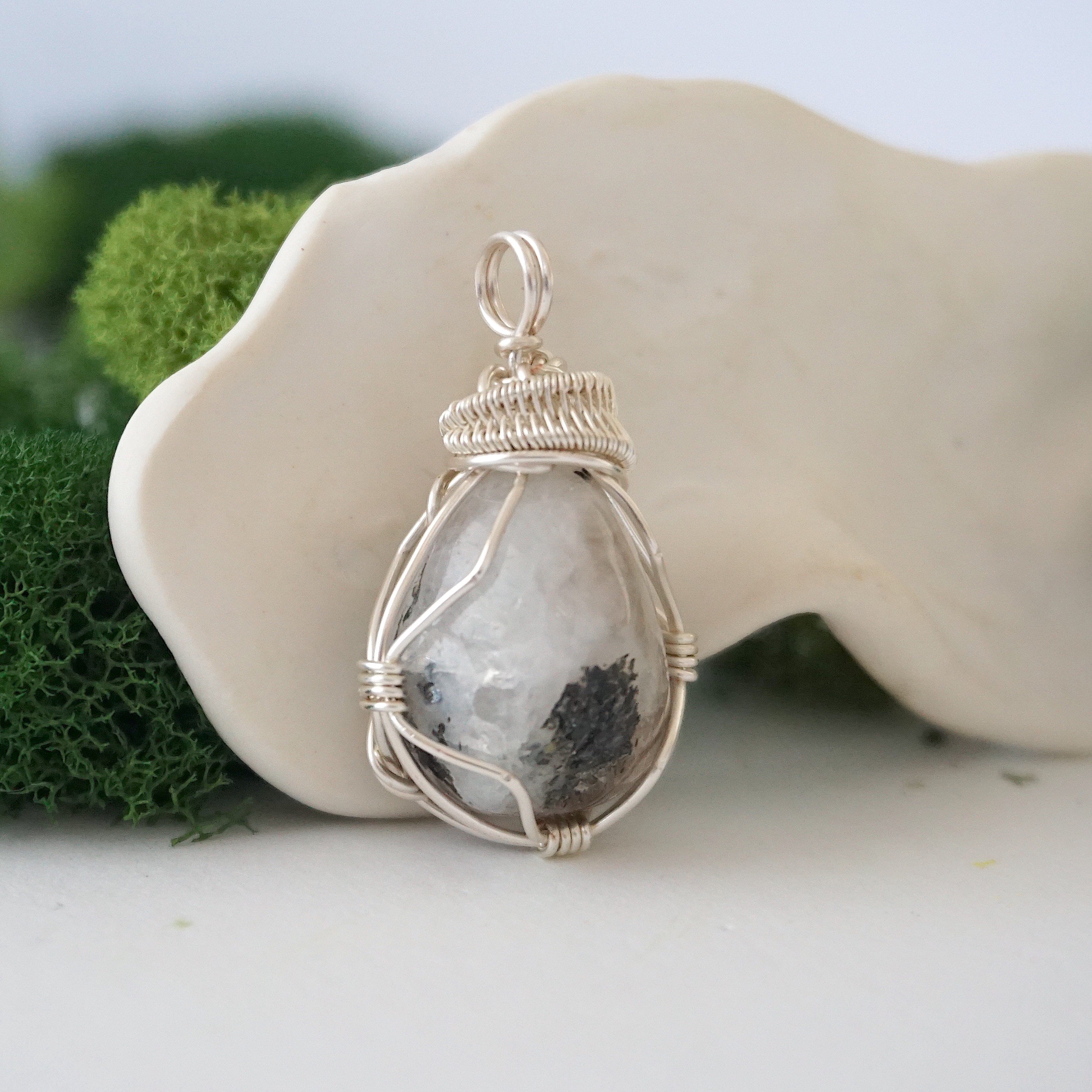 Rainbow Moonstone Necklace - Sterling Silver Plated Pendant for Women, Healing Crystal Jewelry Gift for Birthday, Wedding & Spiritual Protection