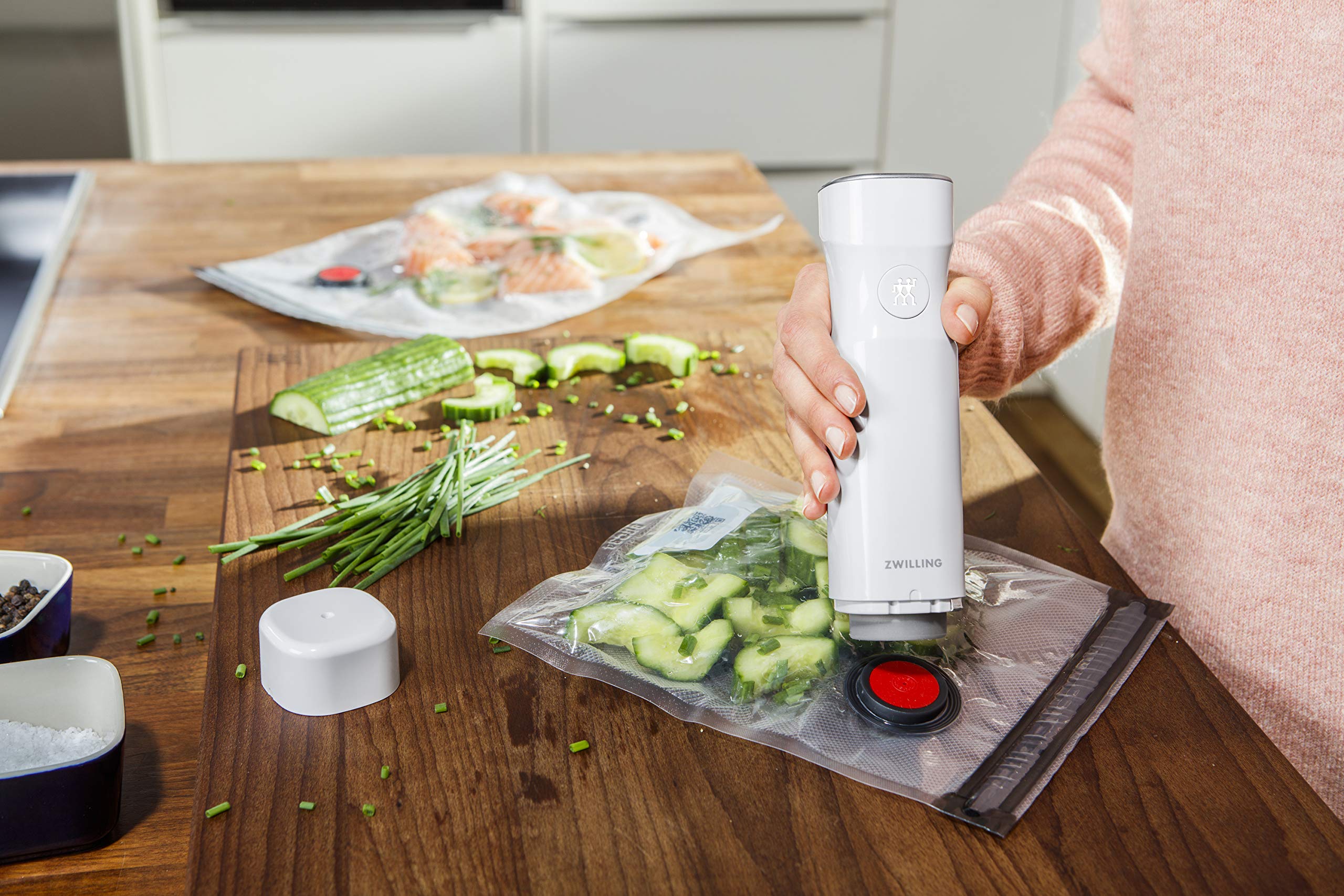 ZWILLING Vacuum Pump FRESH & SAVE - 19 cm White 36801-000-0 | Food Storage Container for Freshness | Perfect for Meal Prep, Sous Vide & Leftovers Preservation