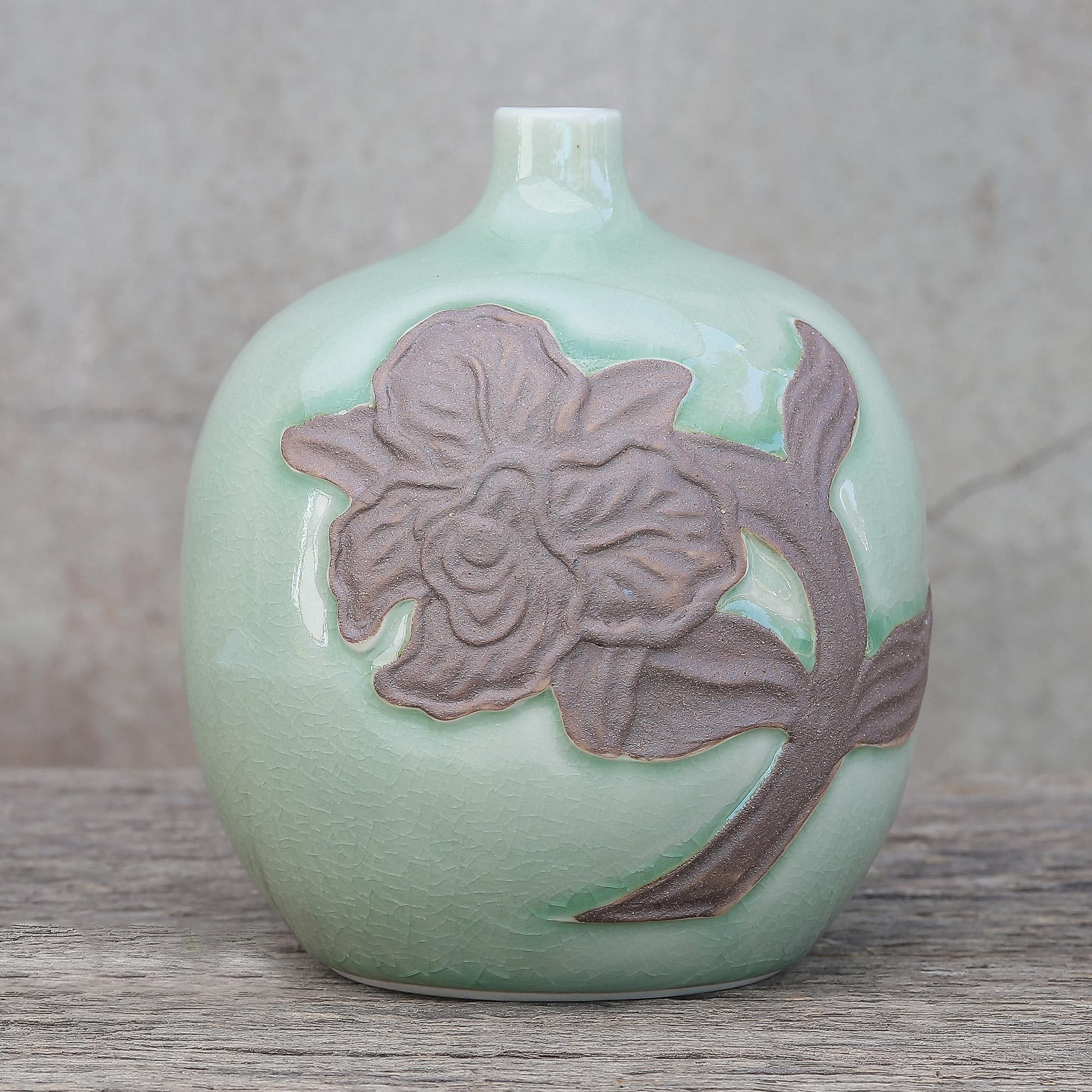 NOVICA Handmade Floral Ceramic Vase - Green Orchid Bubble Design - Elegant Home Decor for Living Room, Dining Table & Wedding Centerpieces