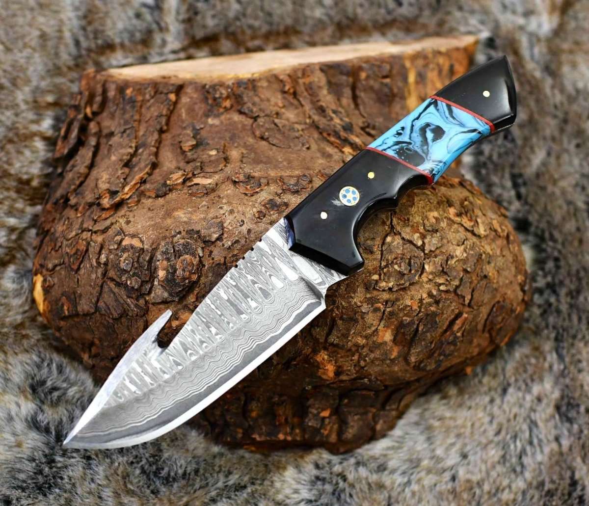 Premium Damascus Steel Knife with Horn & Turquoise Handle - Handcrafted Chef Knife for Cooking, Hunting & Outdoor Adventures