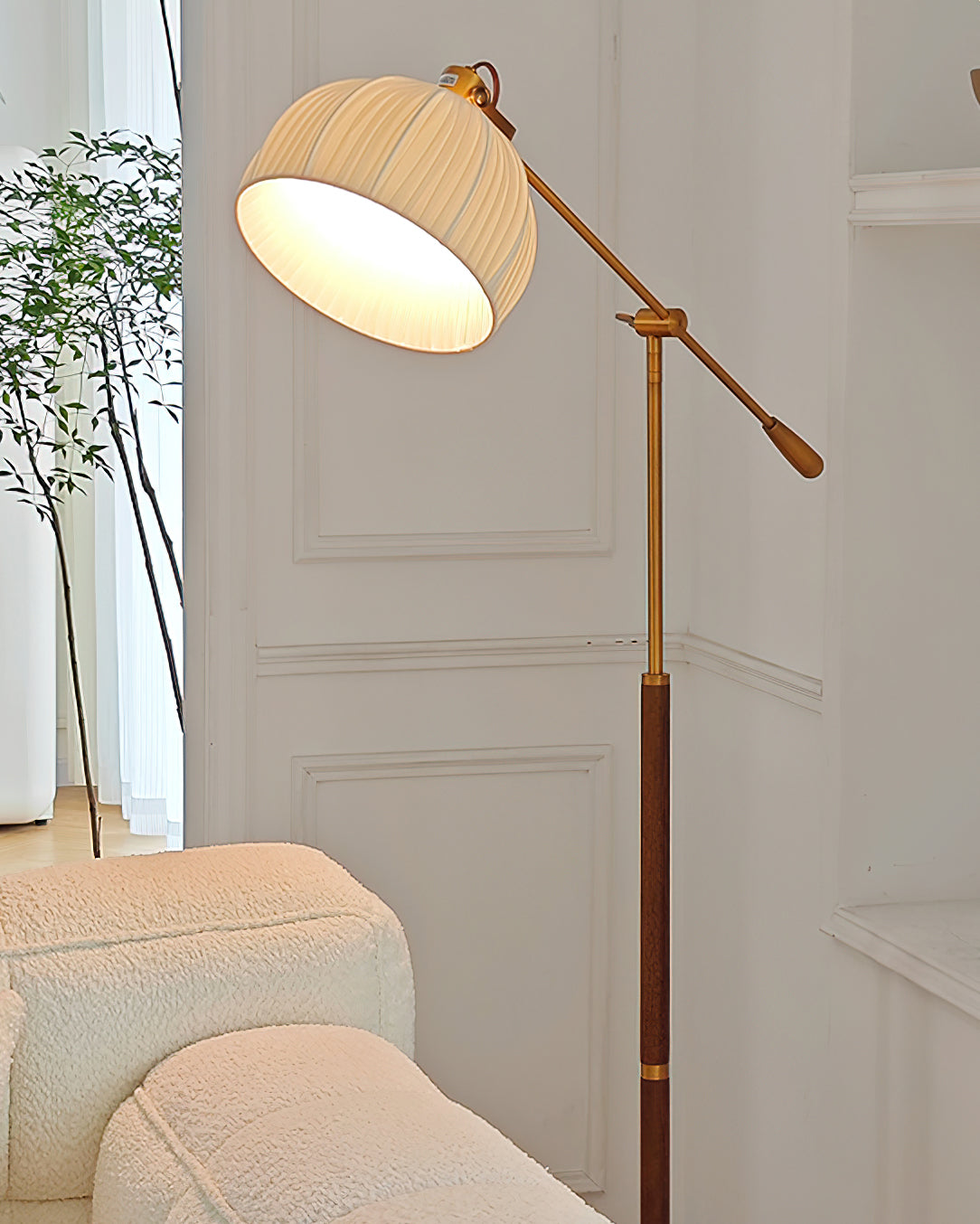 Alaric Modern Floor Lamp - Adjustable Brightness LED Standing Light for Living Room, Bedroom & Office - Stylish Home Decor Lighting