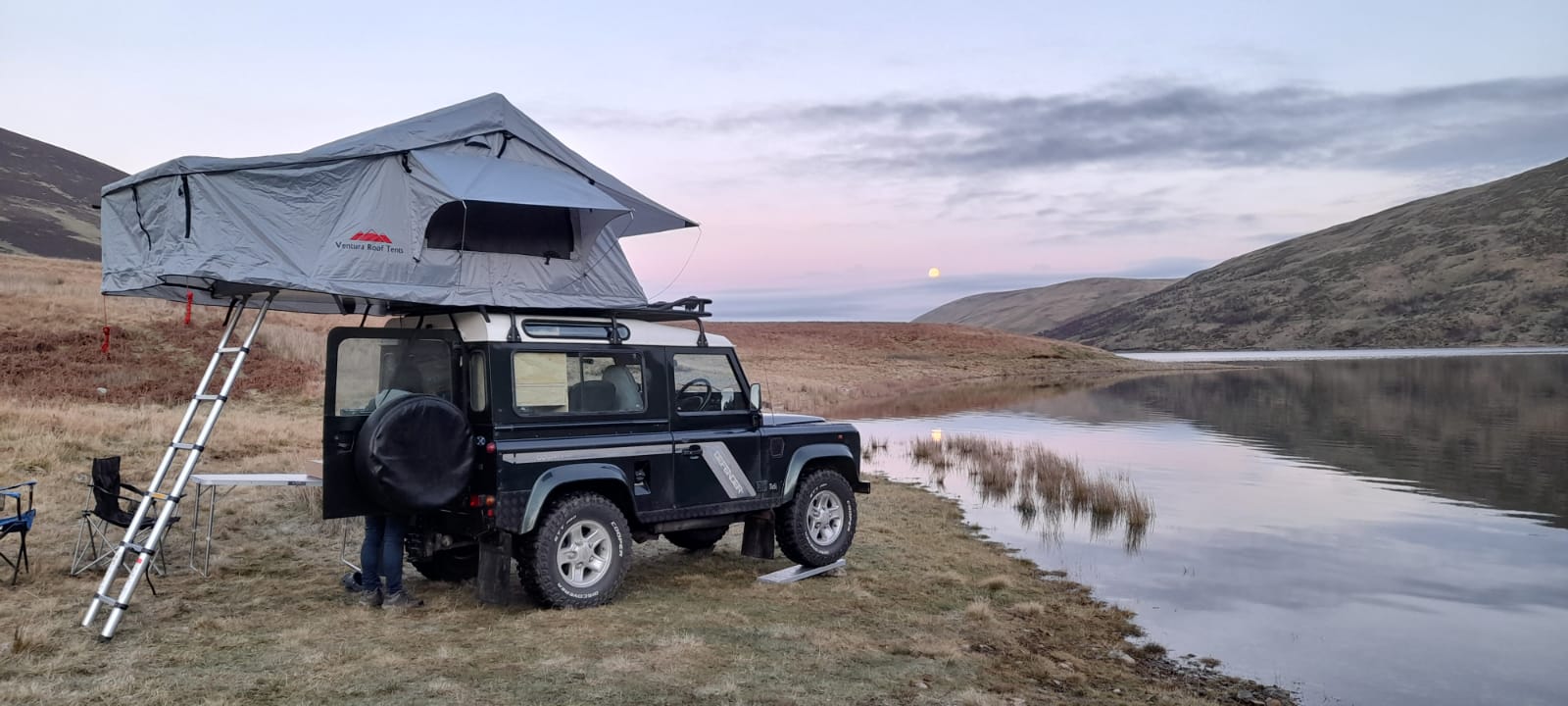 Extended Ventura Deluxe 1.4 Roof Top Tent with Thermal Liner & Anti-Condensation Mattress - Perfect for Camping, Overlanding & Outdoor Adventures