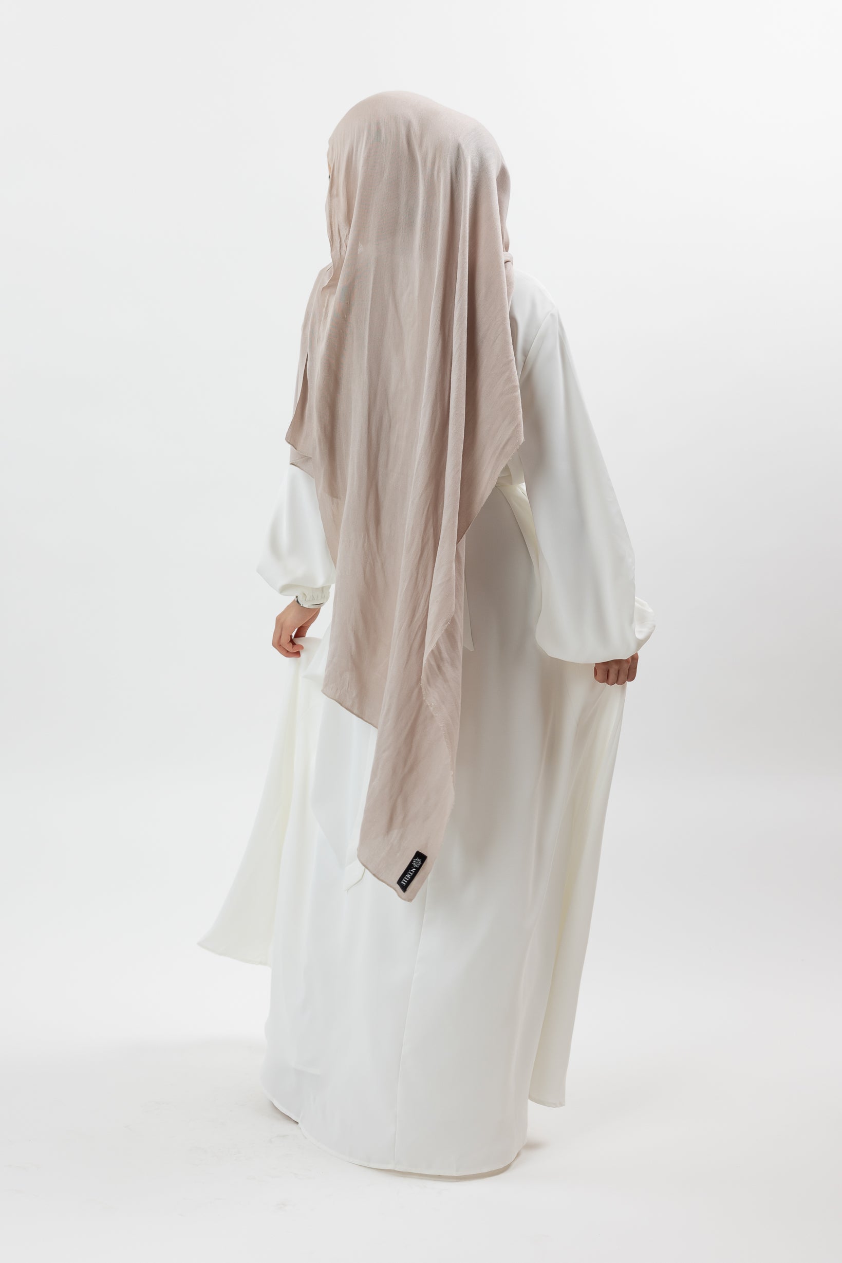 Elegant Closed Sleeve Abaya Dress in White Shades - Perfect for Prayer, Modest Fashion & Special Occasions